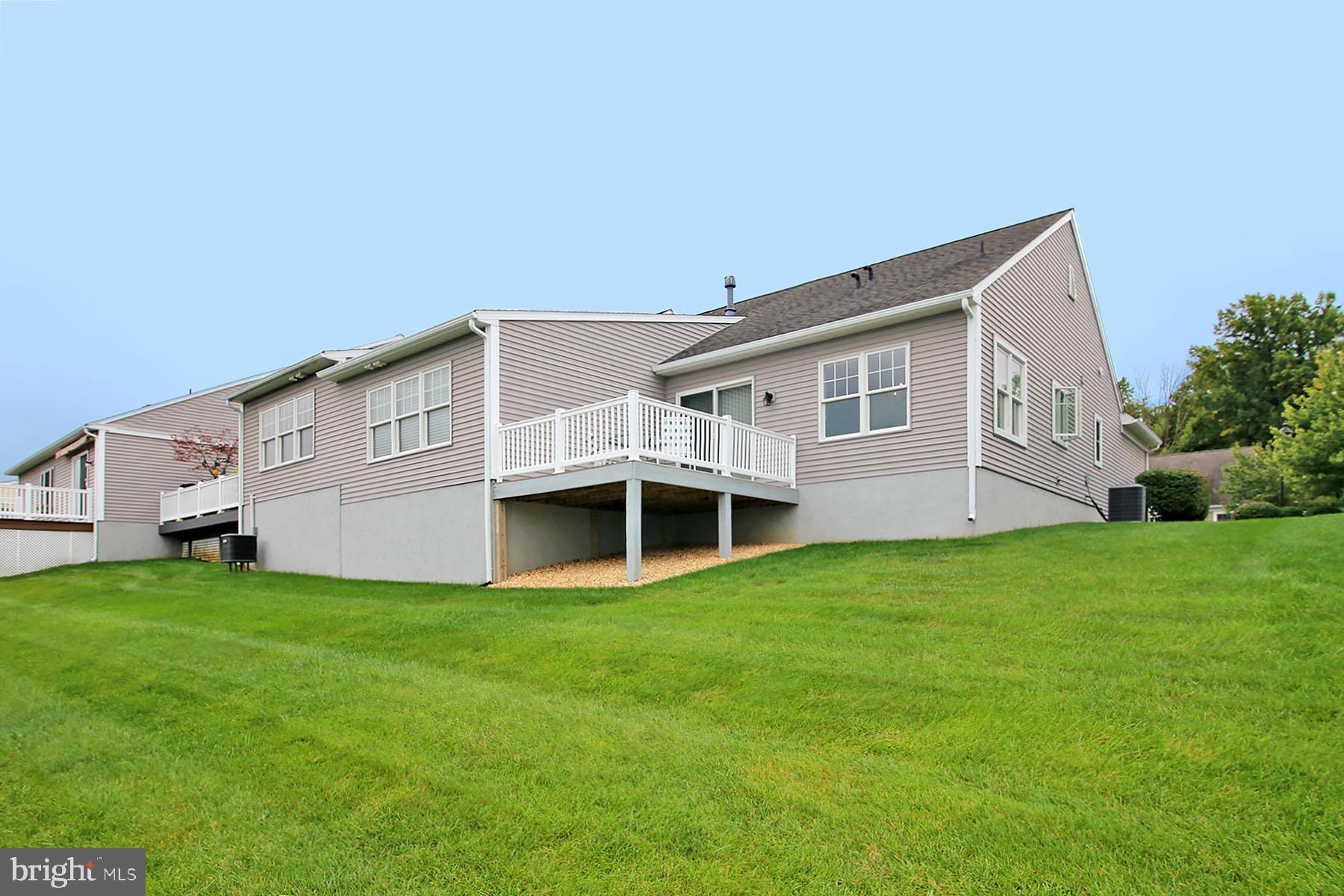 1040 ENGLISH DRIVE