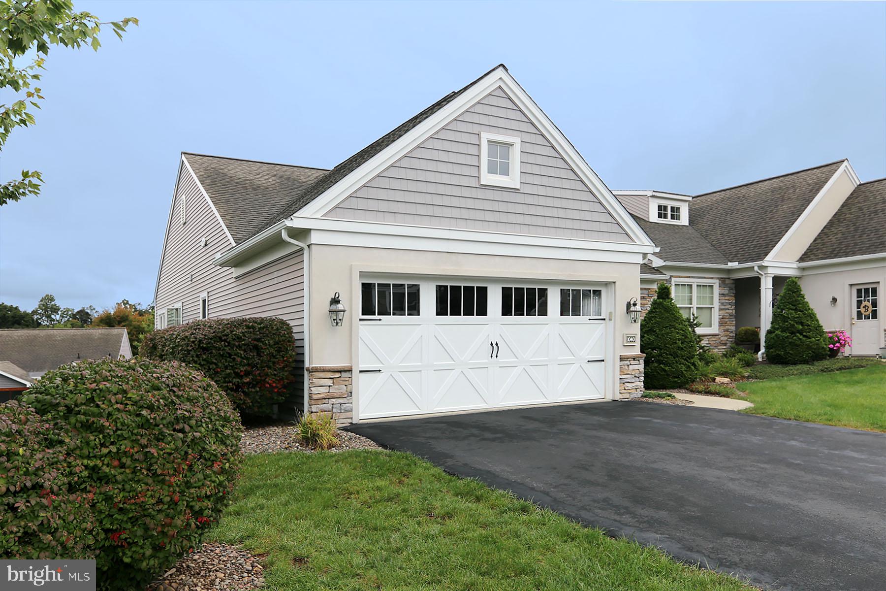 1040 ENGLISH DRIVE