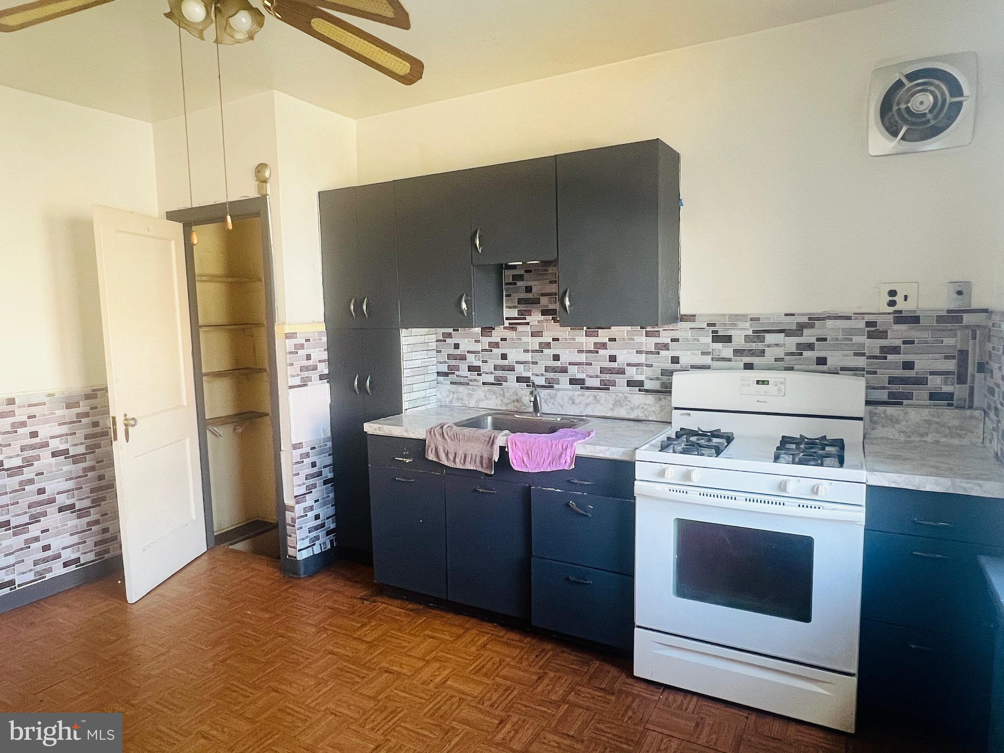 MAYFAIR - Residential