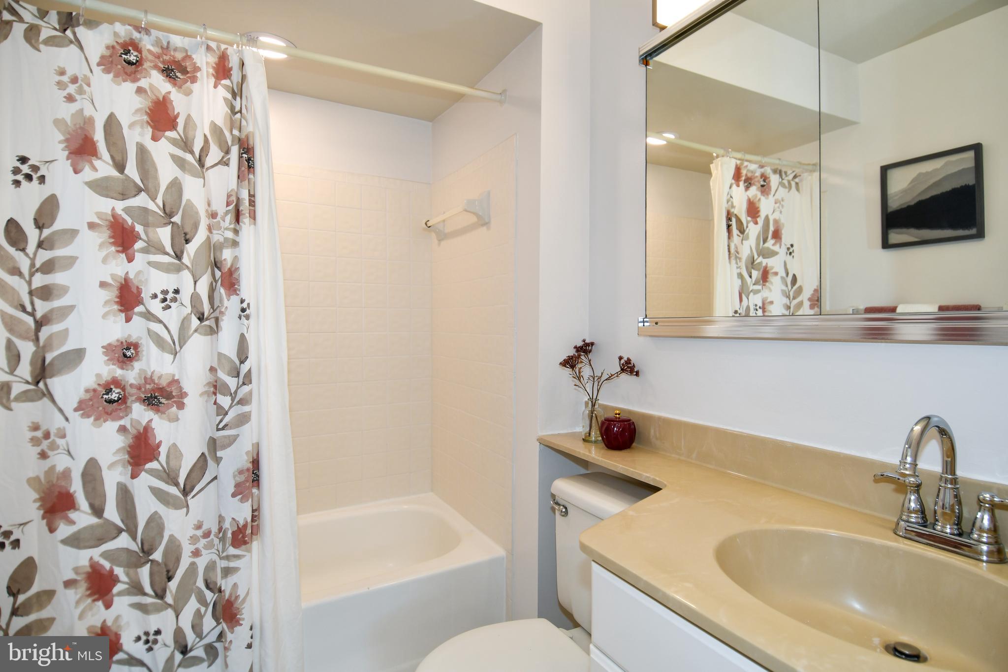 ADAMS MORGAN - Residential