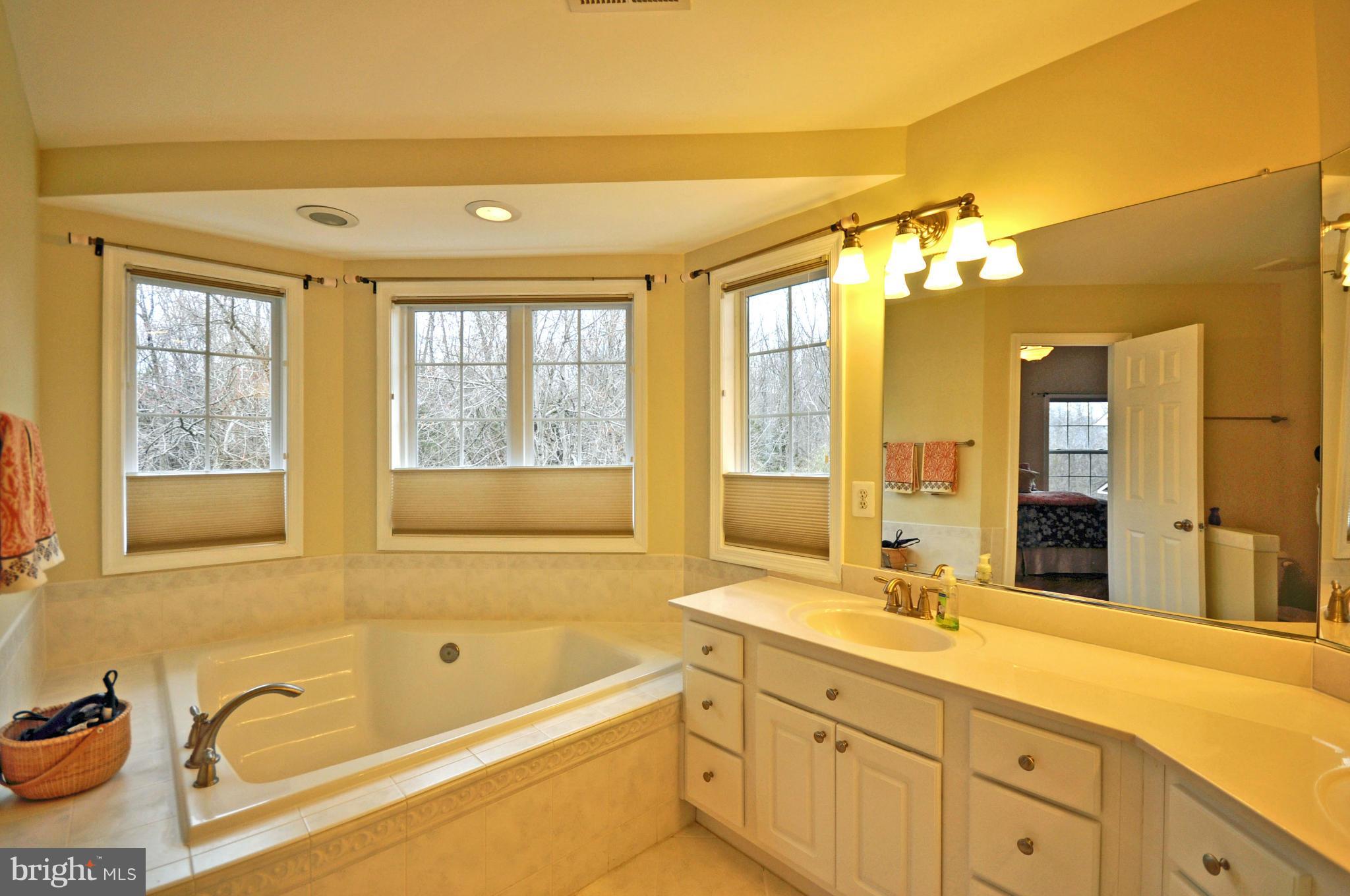 BURKE MILL COVE - Residential