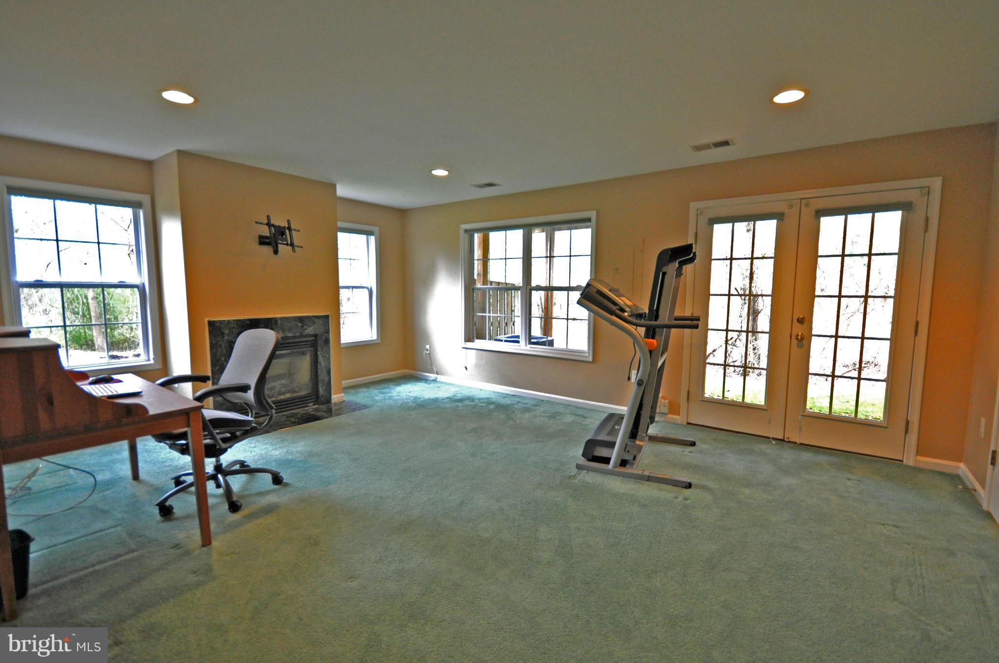 BURKE MILL COVE - Residential