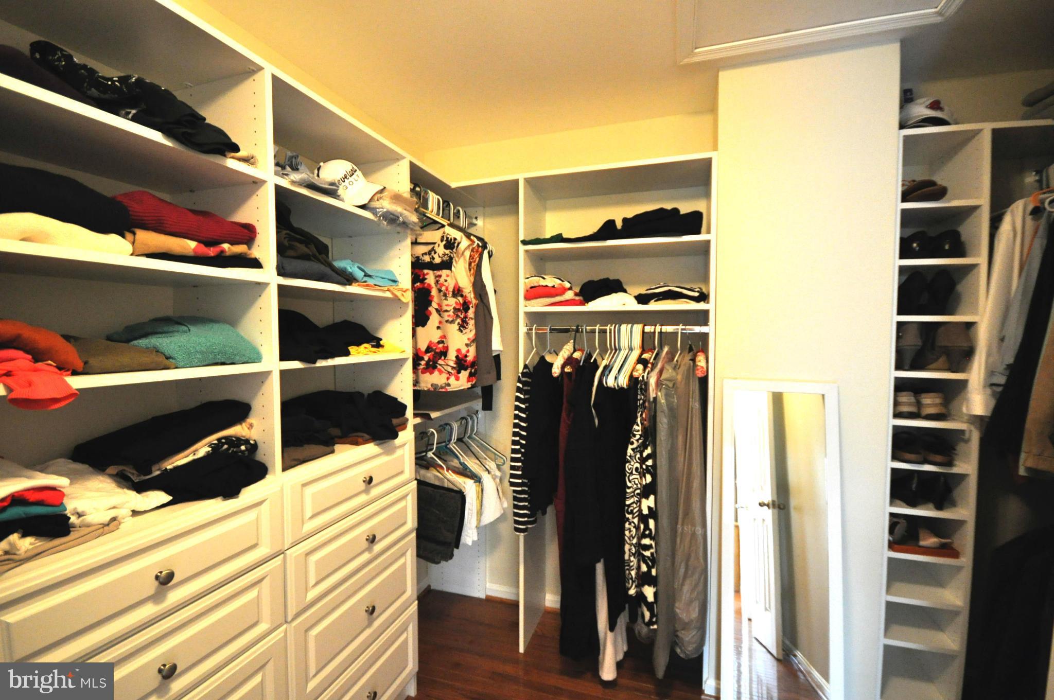 BURKE MILL COVE - Residential