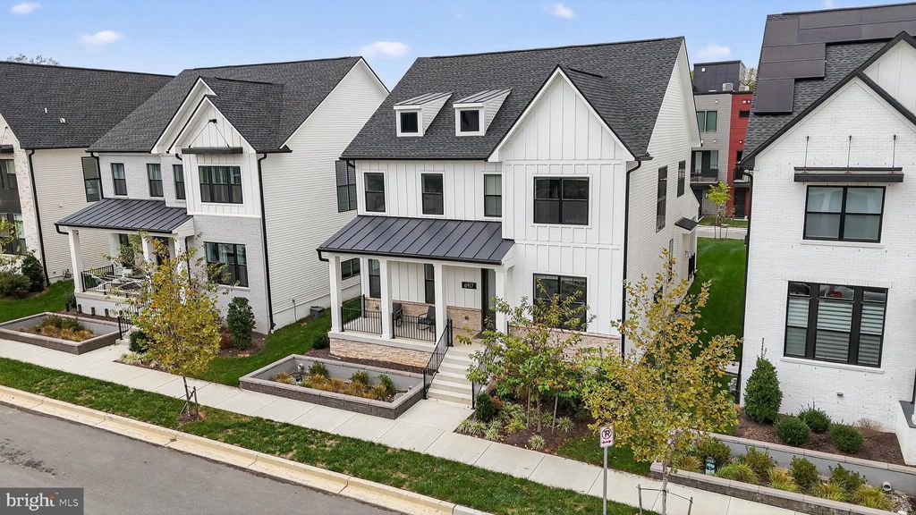 Photo of 6917 Silver Linden St, BETHESDA, MD 20817 (MLS # MDMC2202202)