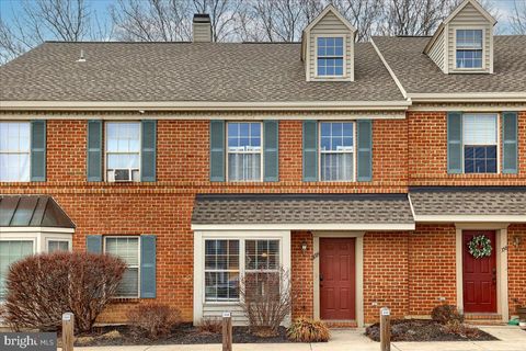 Photo of 358 Meetinghouse Lane, LANCASTER, PA 17601 (MLS # PALA2064702)