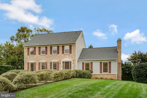 1332 CARPERS FARM WAY VIENNA VA 22182