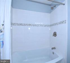 VILLAGE OF PAWNEE - Residential Lease