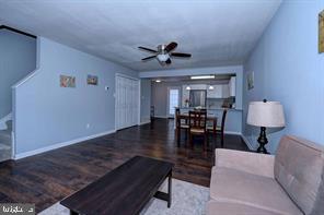 VILLAGE OF PAWNEE - Residential Lease