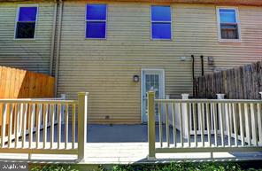 VILLAGE OF PAWNEE - Residential Lease