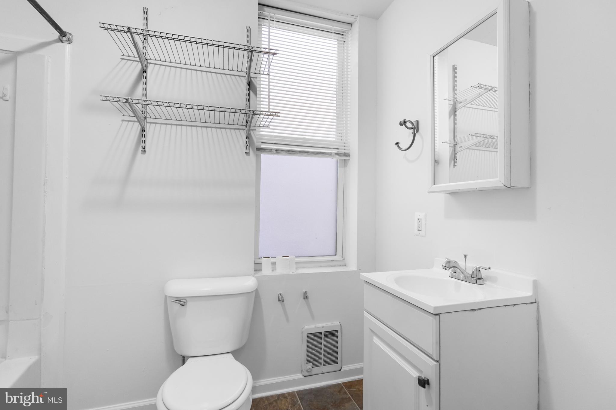 TEMPLE UNIVERSITY - Residential Lease