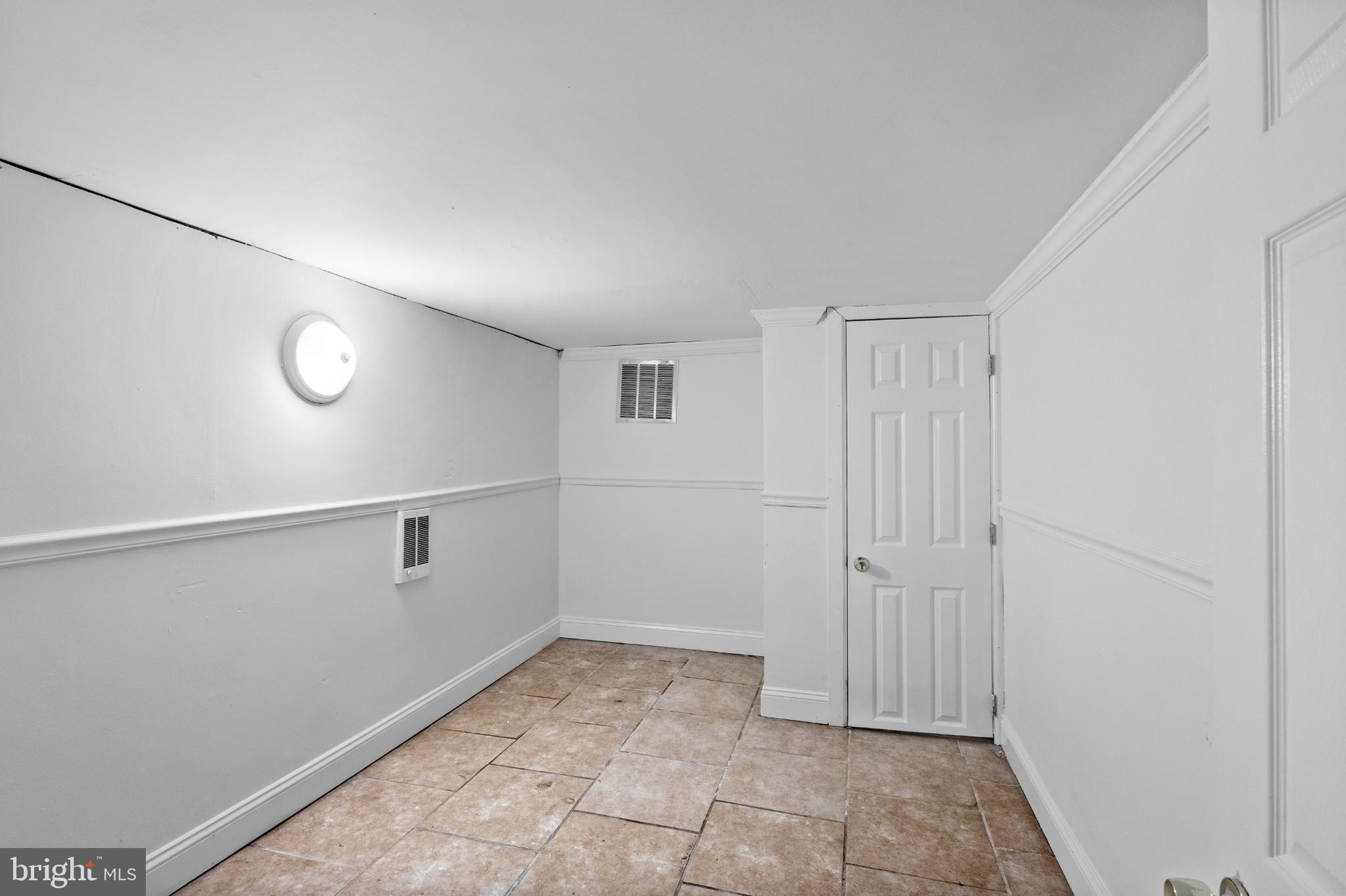 TEMPLE UNIVERSITY - Residential Lease