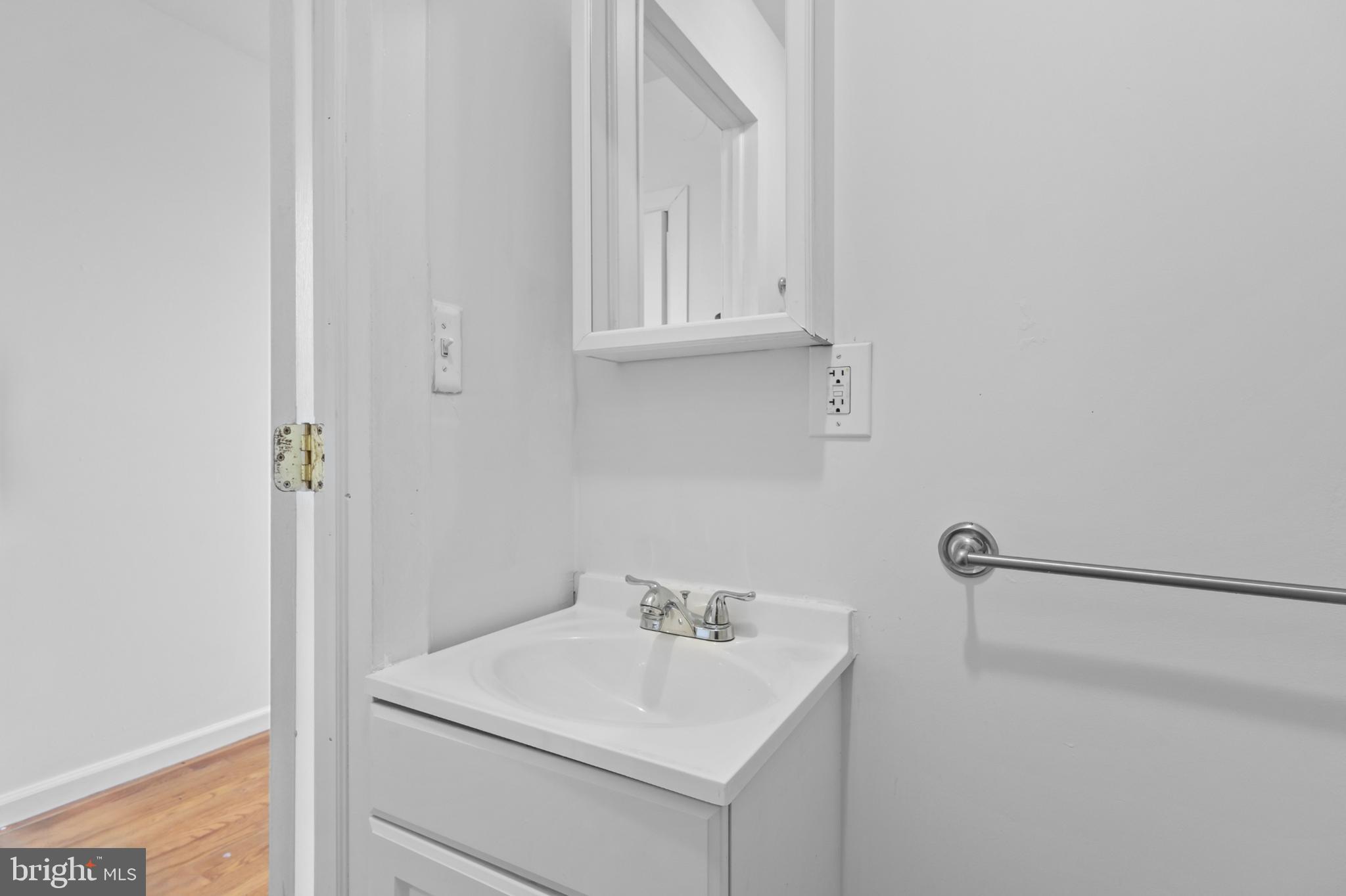 TEMPLE UNIVERSITY - Residential Lease