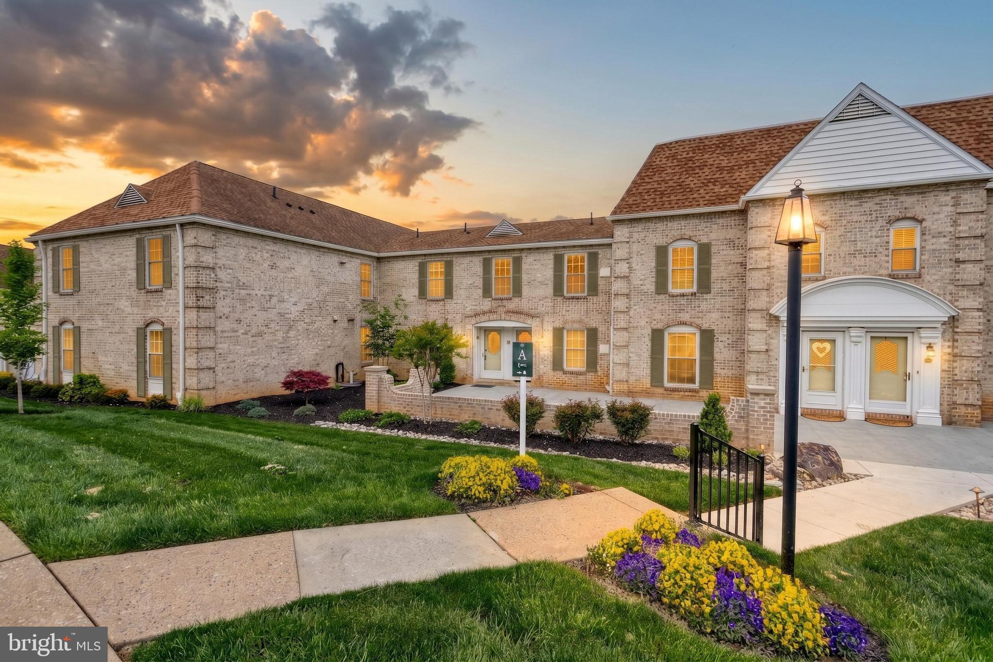 1000 COUNTRY CLUB ROAD 8