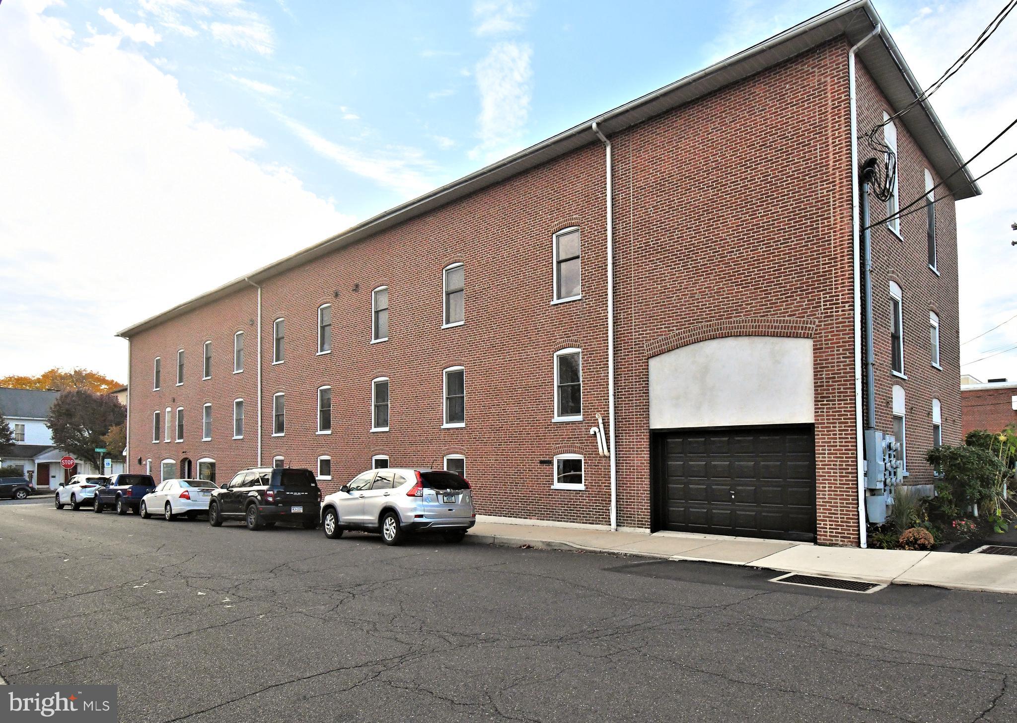 601 W MARKET STREET 100