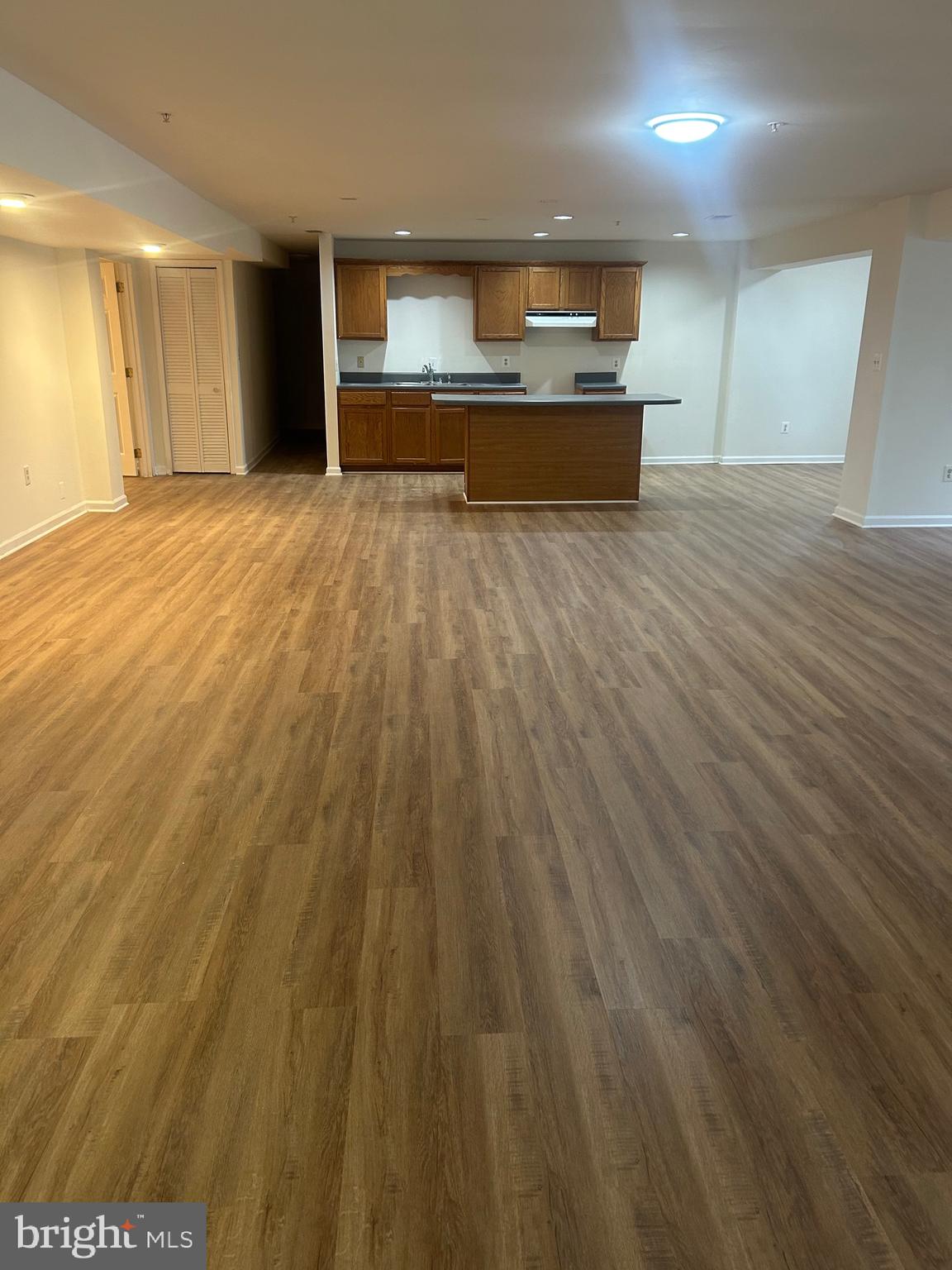 HUNTERS POINTE - Residential