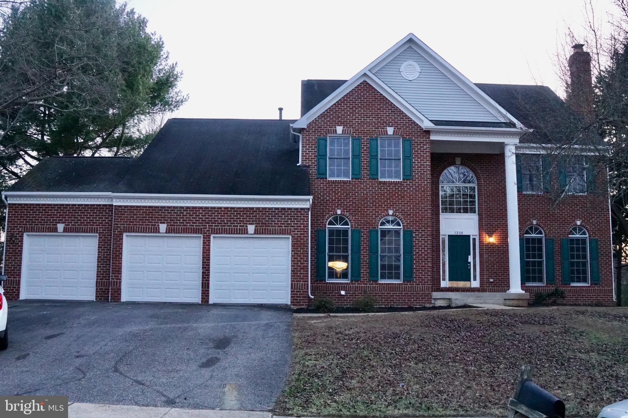 HUNTERS POINTE - Residential