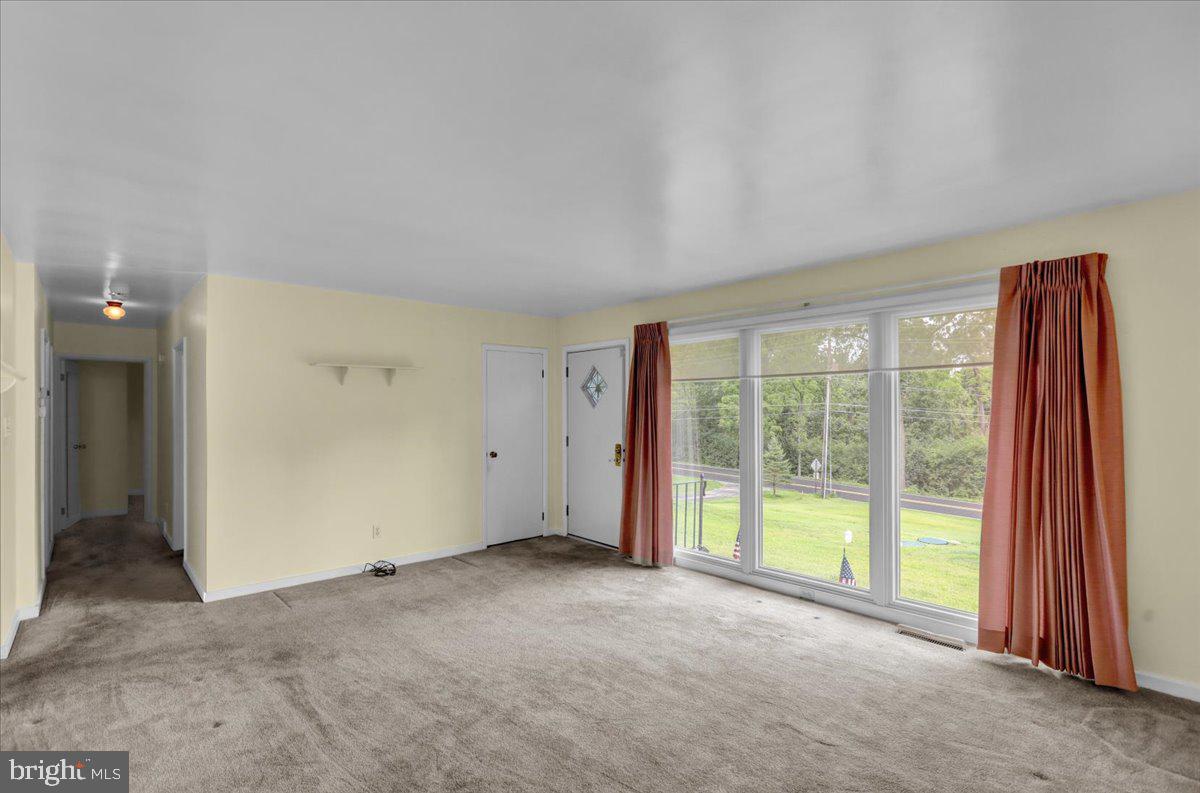 1076 FREEMANSVILLE ROAD