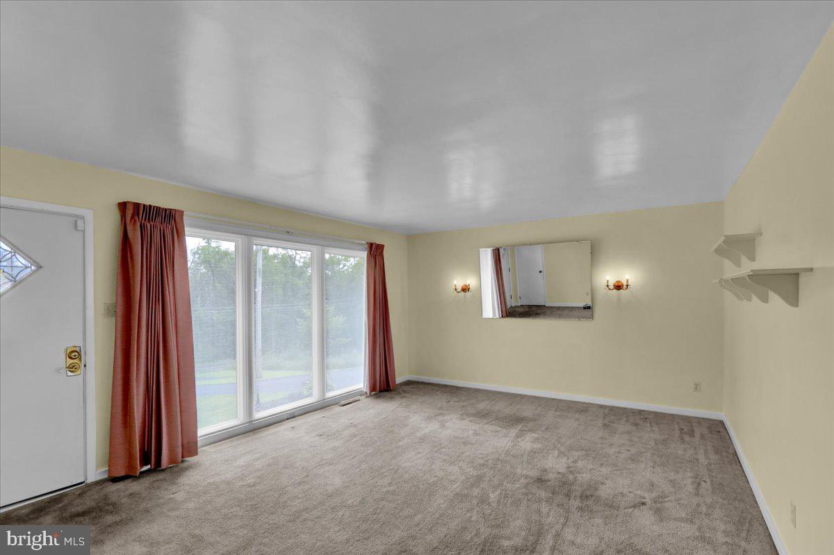 1076 FREEMANSVILLE ROAD