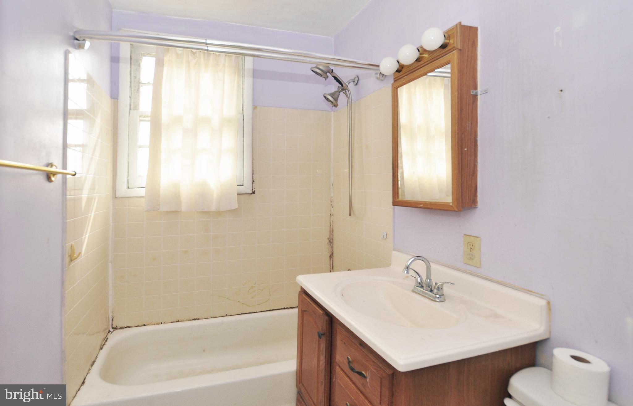 EAST RIVERDALE - Residential