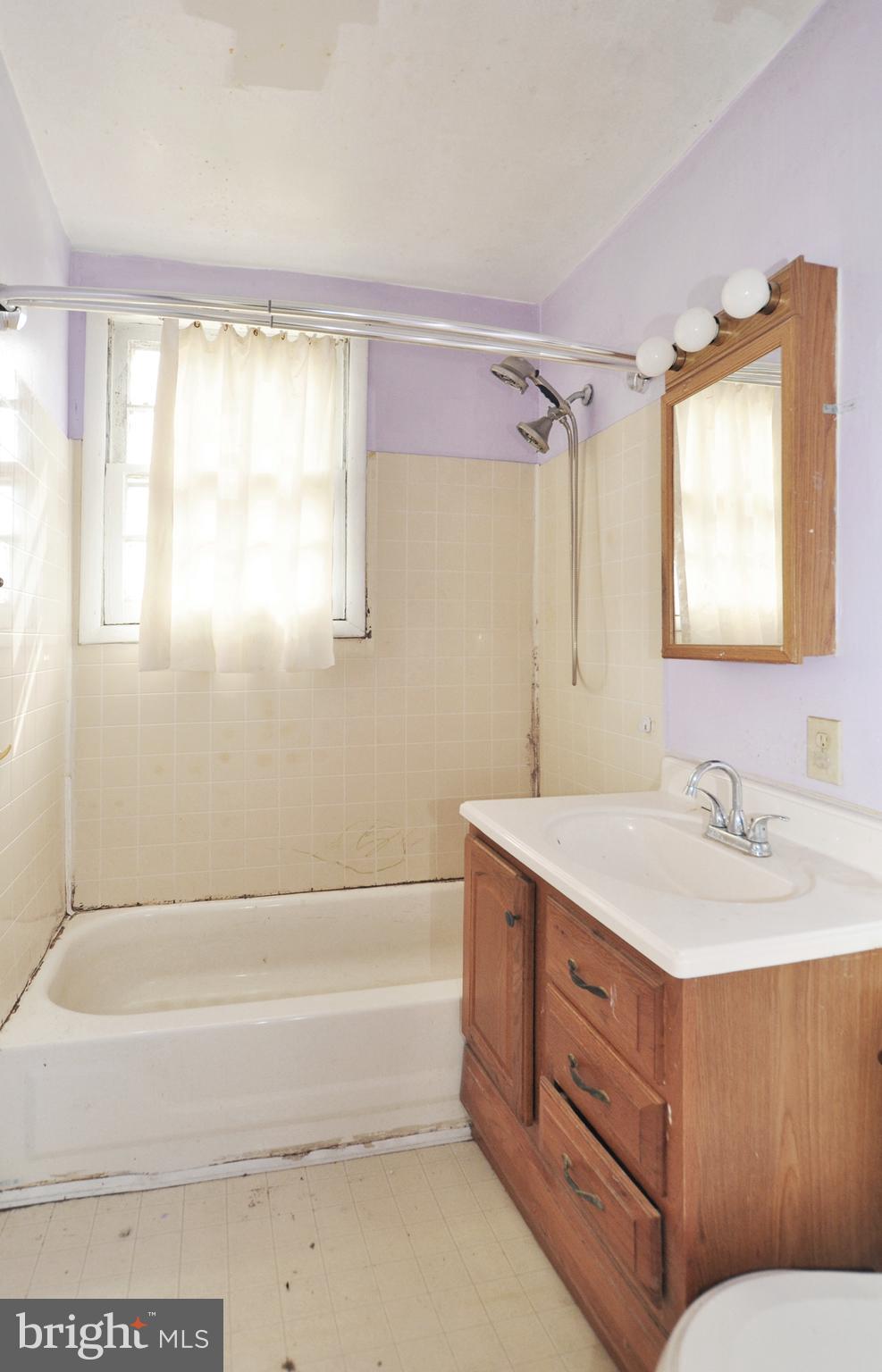 EAST RIVERDALE - Residential