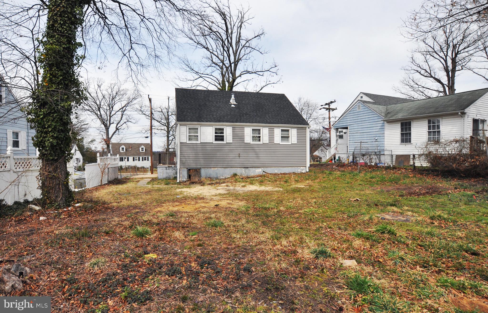 EAST RIVERDALE - Residential