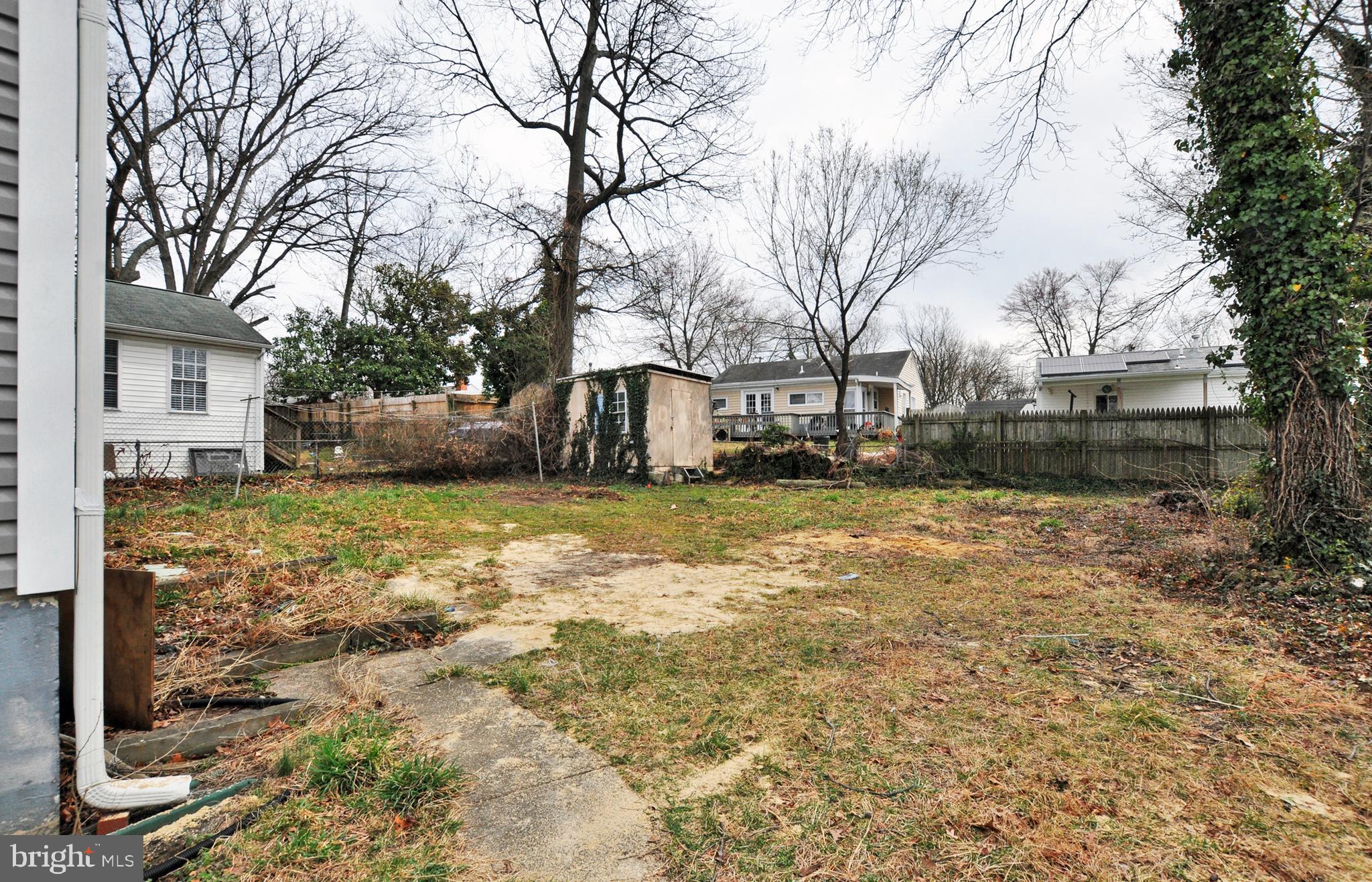 EAST RIVERDALE - Residential