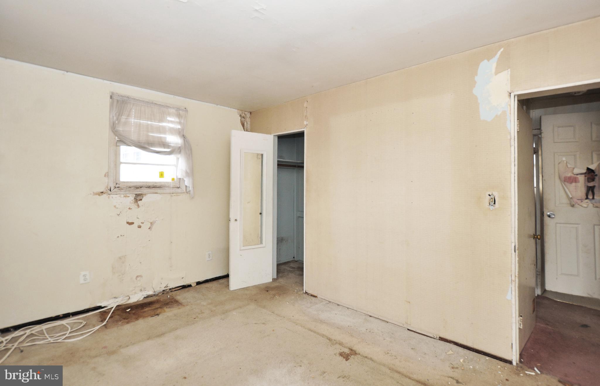 EAST RIVERDALE - Residential