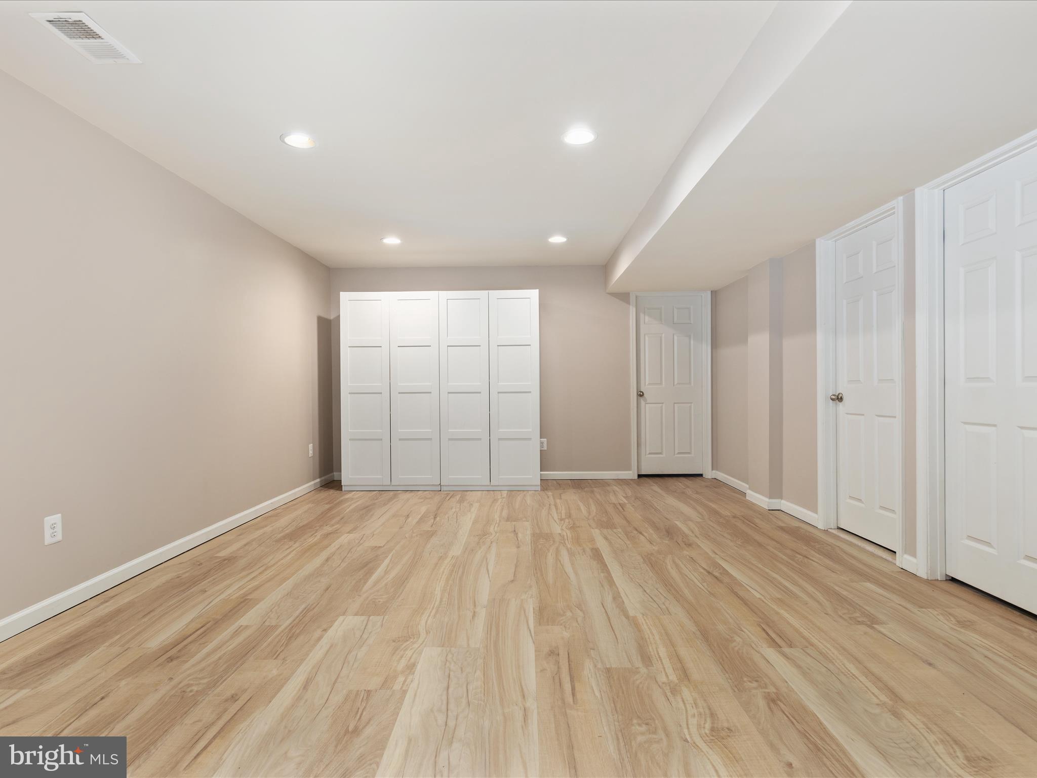 BROOKSIDE - Residential