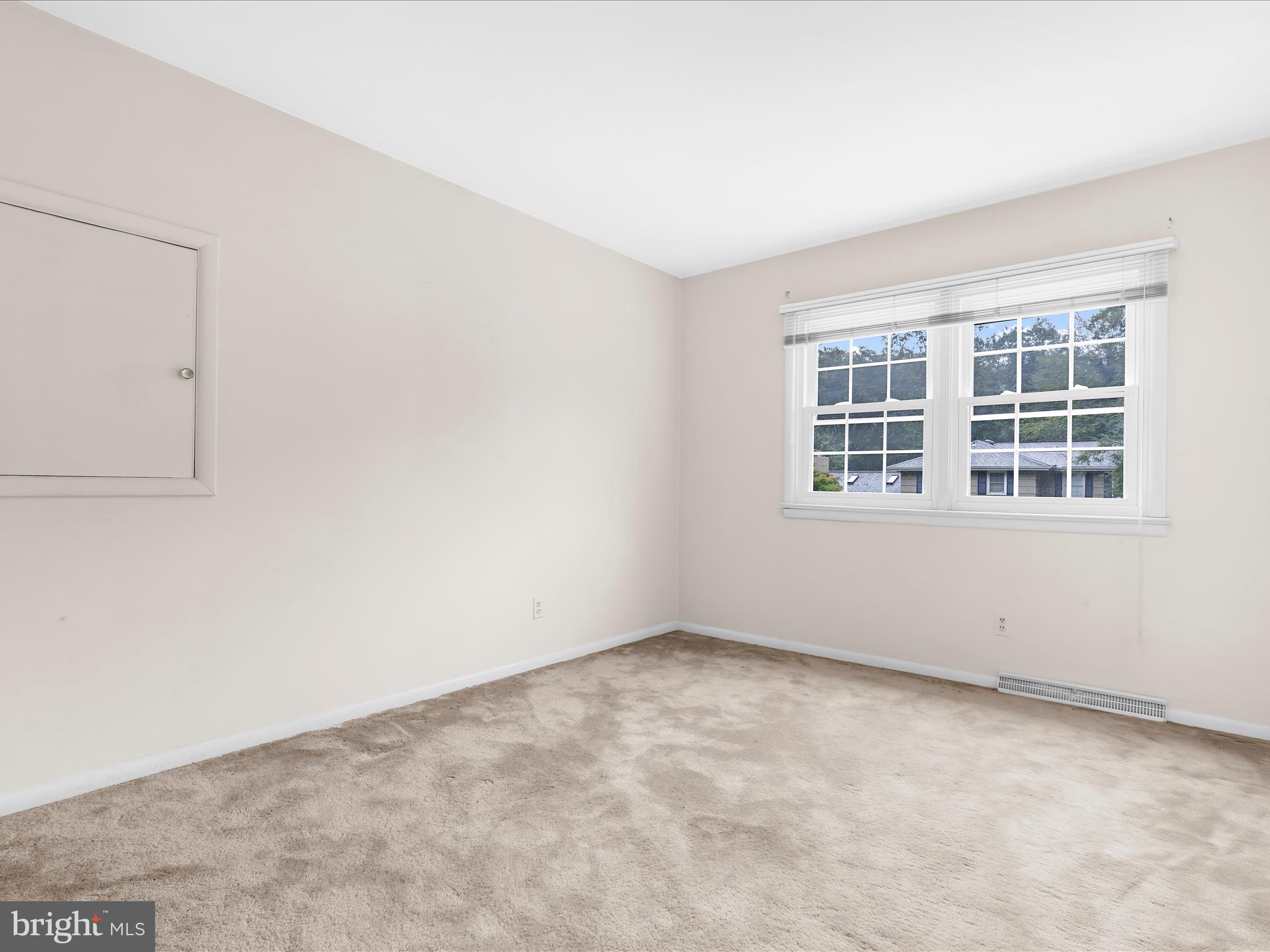 HIDDEN HILLS - Residential