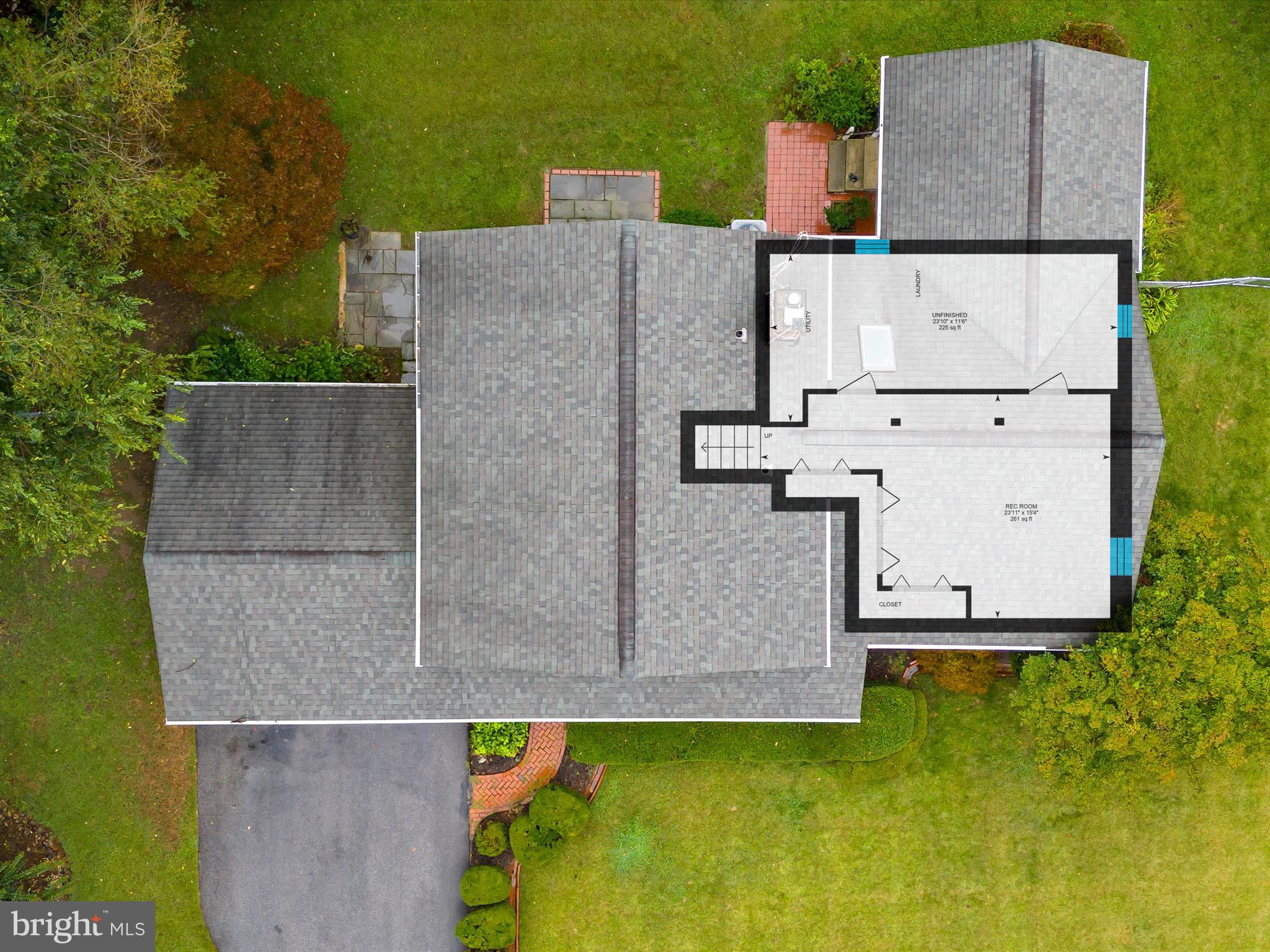 HIDDEN HILLS - Residential