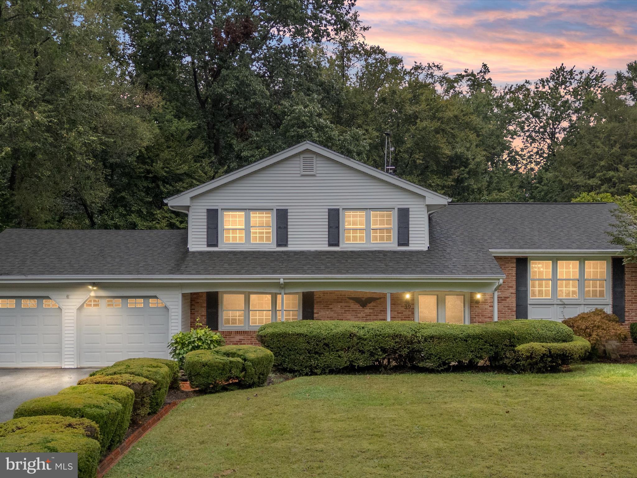 HIDDEN HILLS - Residential