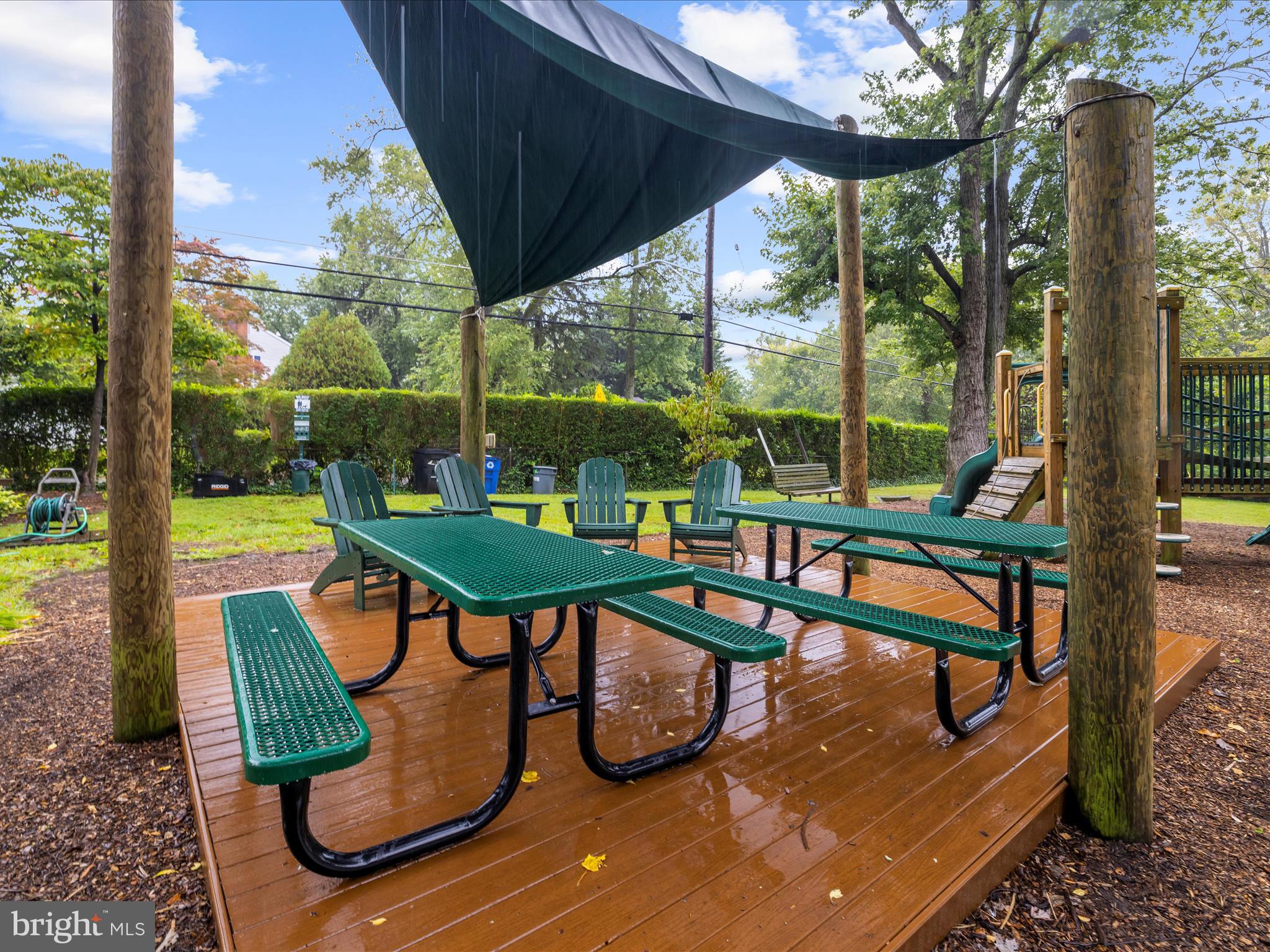 HIDDEN HILLS - Residential