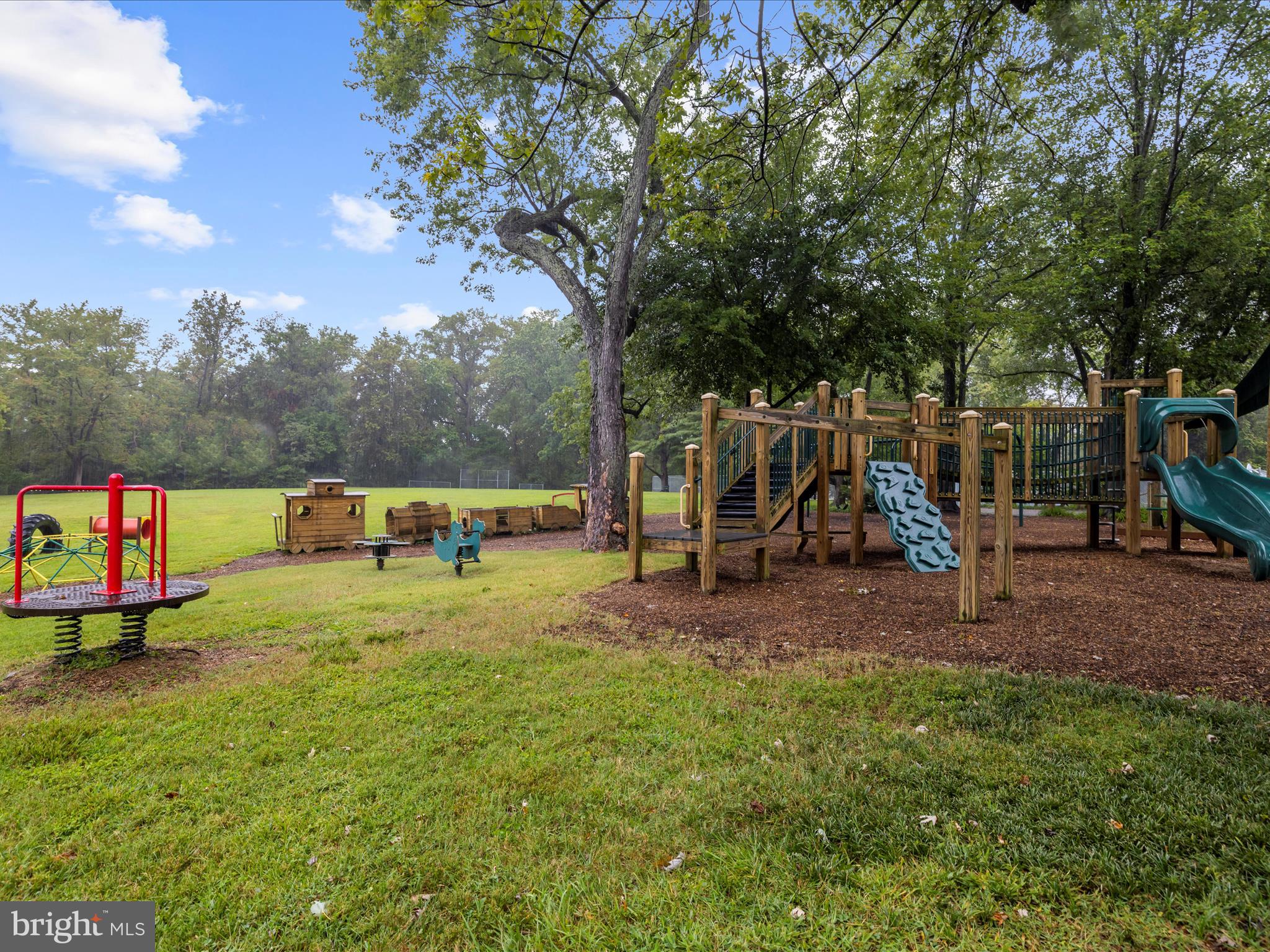 HIDDEN HILLS - Residential