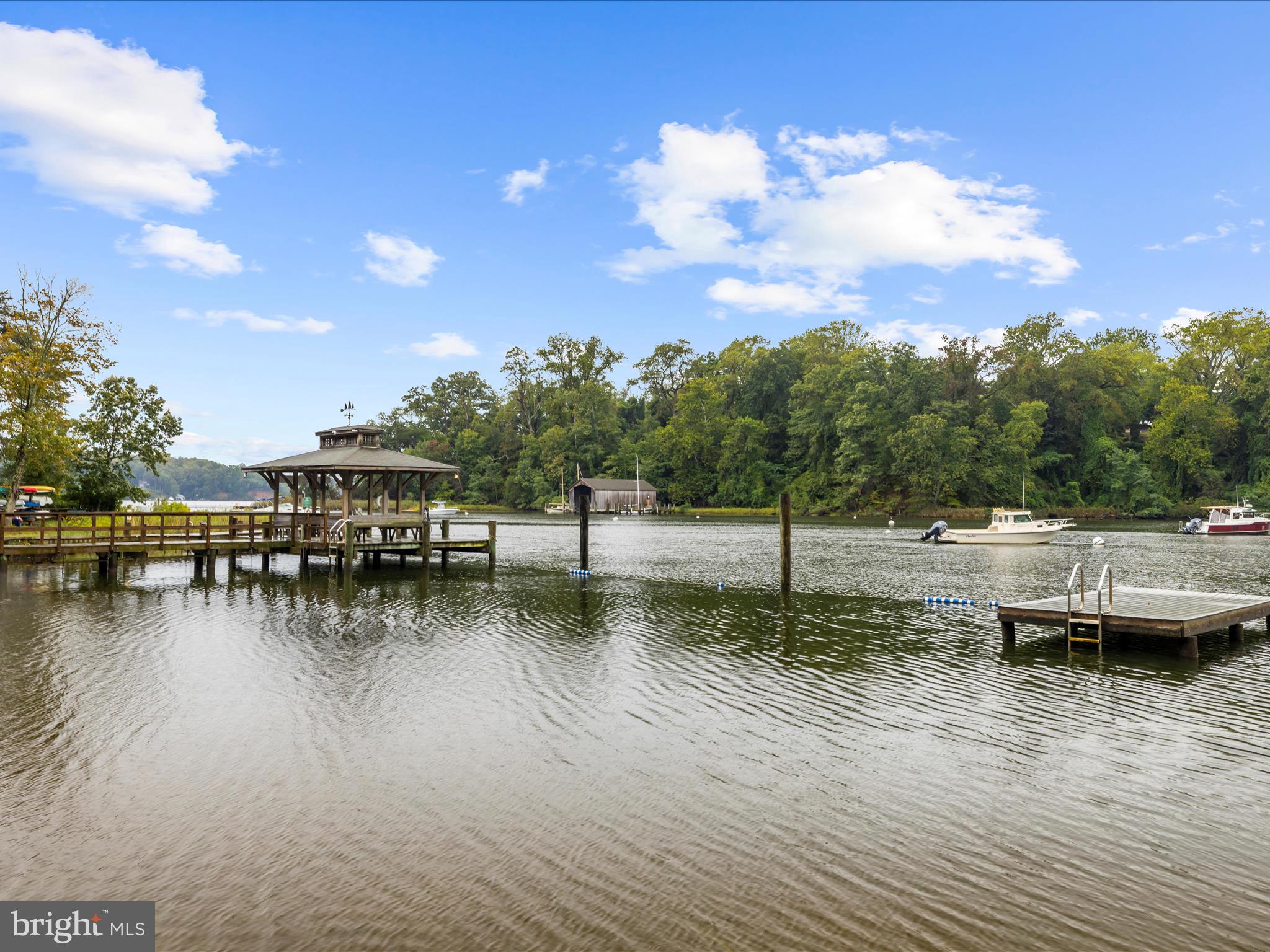 HIDDEN HILLS - Residential