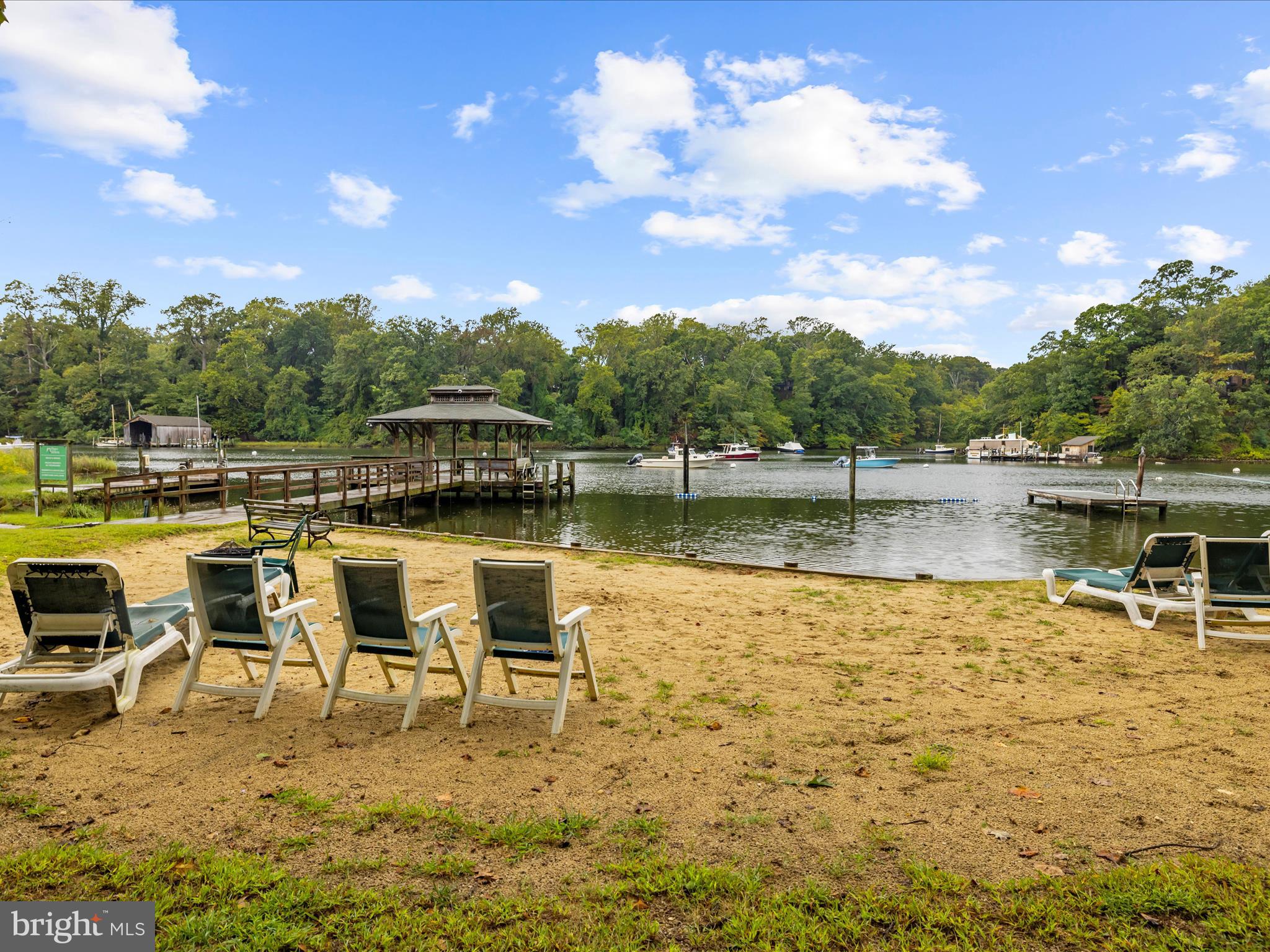 HIDDEN HILLS - Residential