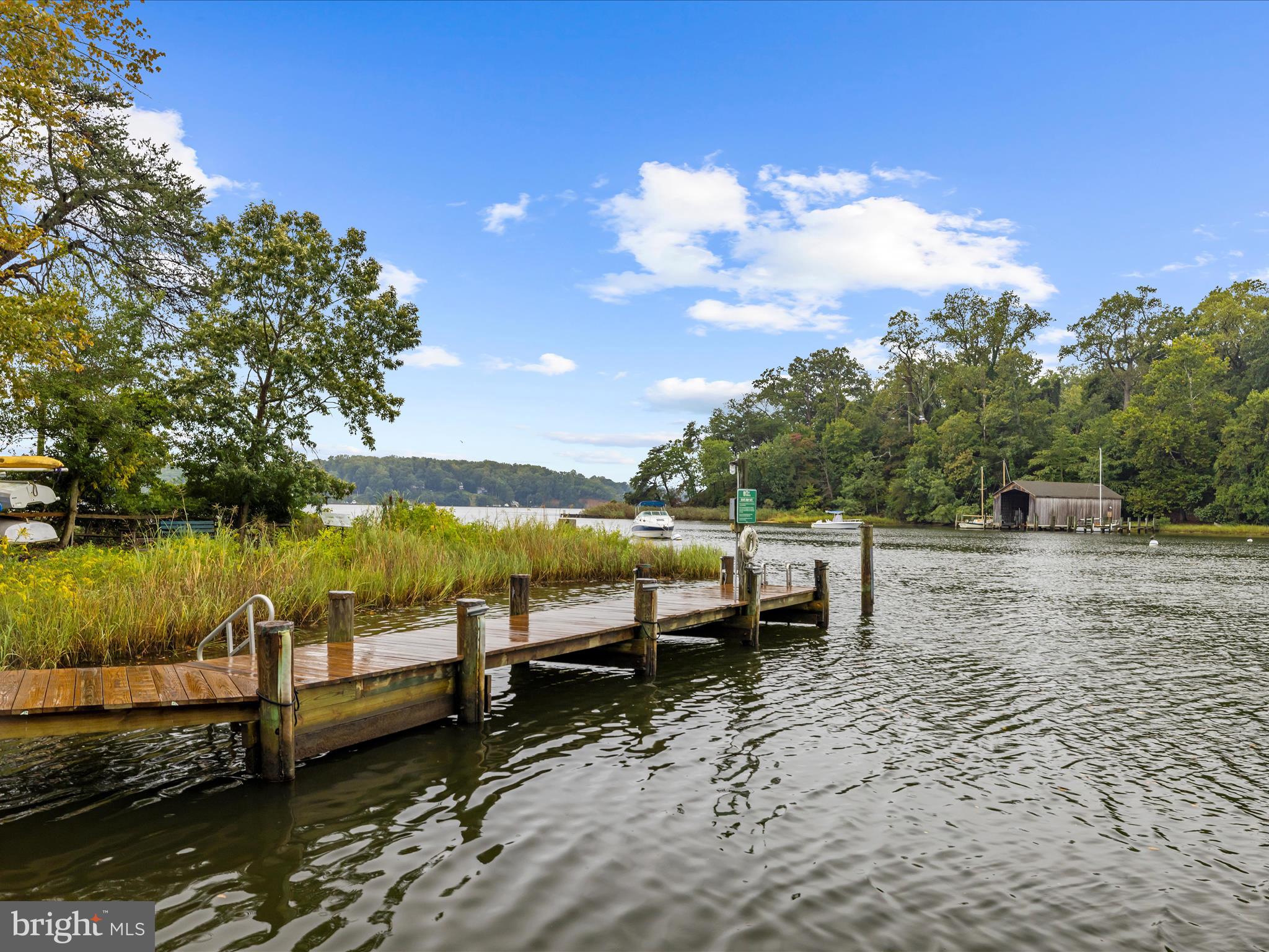 HIDDEN HILLS - Residential