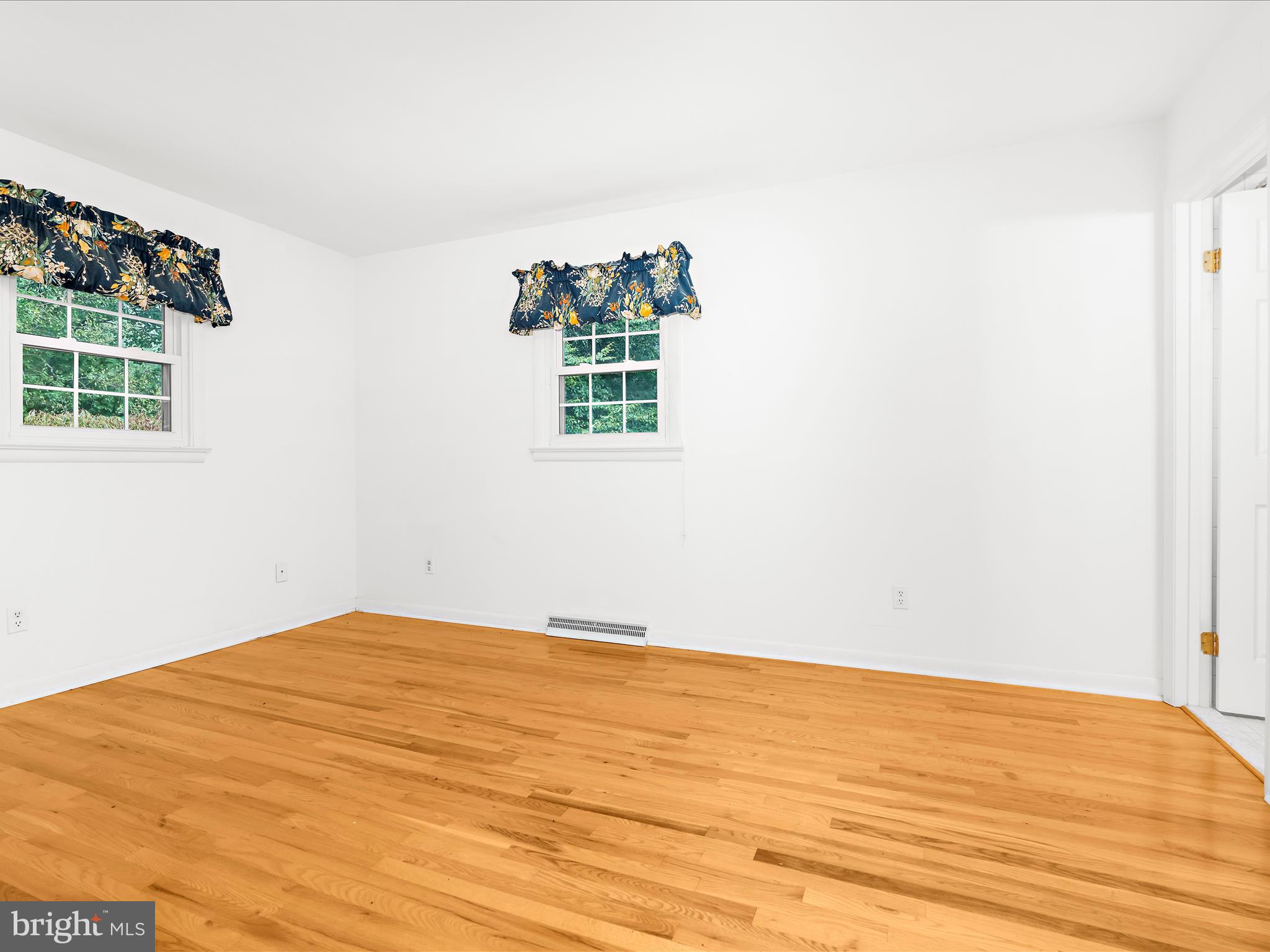 HIDDEN HILLS - Residential