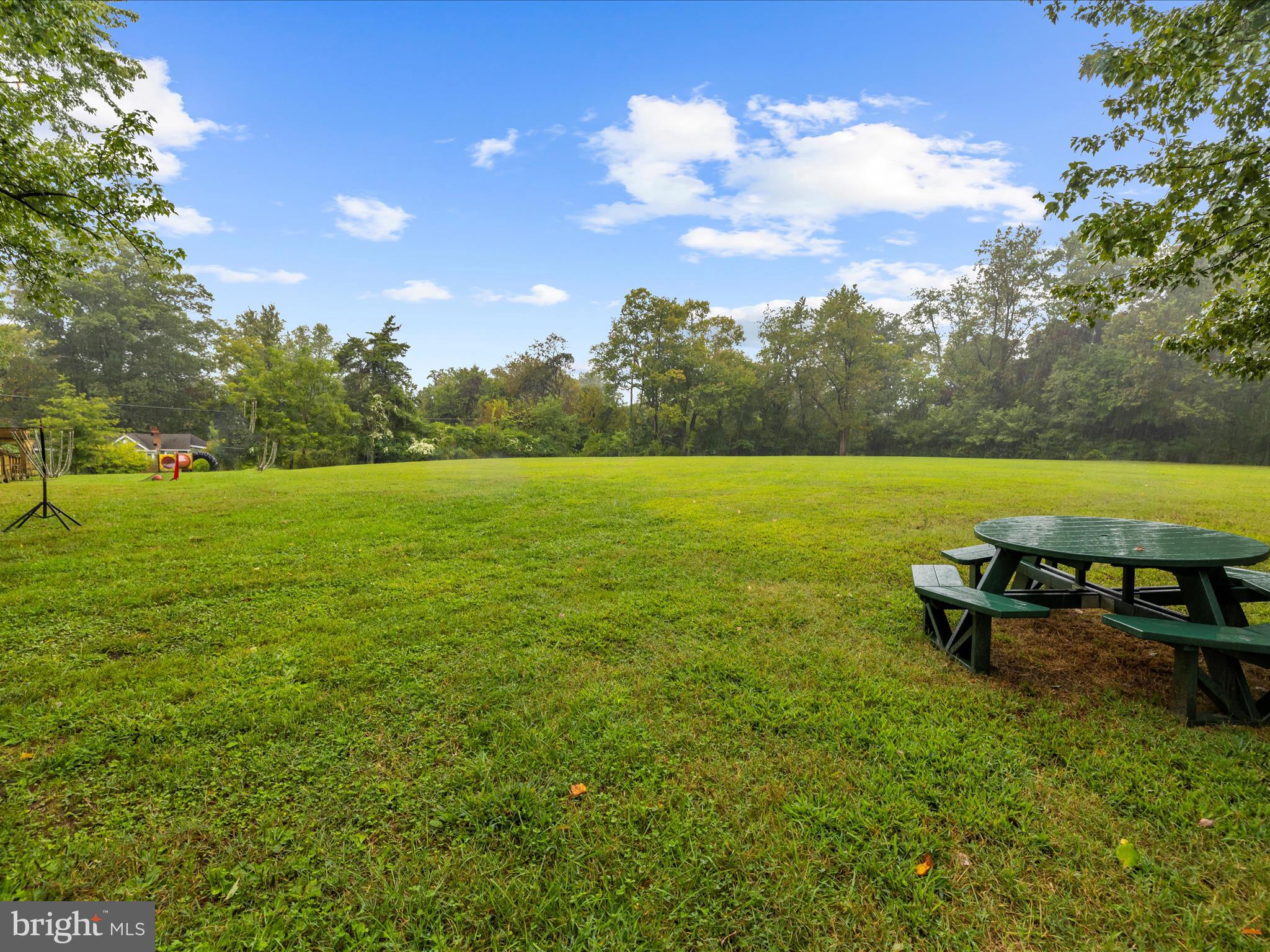 HIDDEN HILLS - Residential