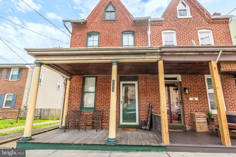 Photo of 111 S 8TH ST, COLUMBIA, PA 17512 (MLS # PALA2038038)