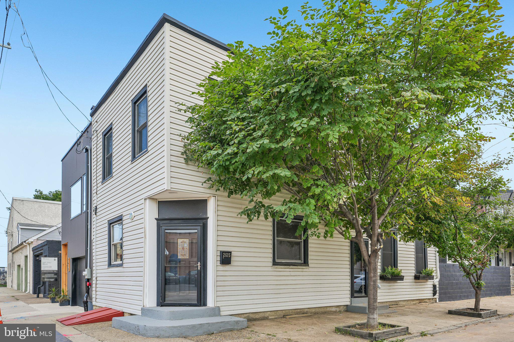 2615 E TIOGA STREET