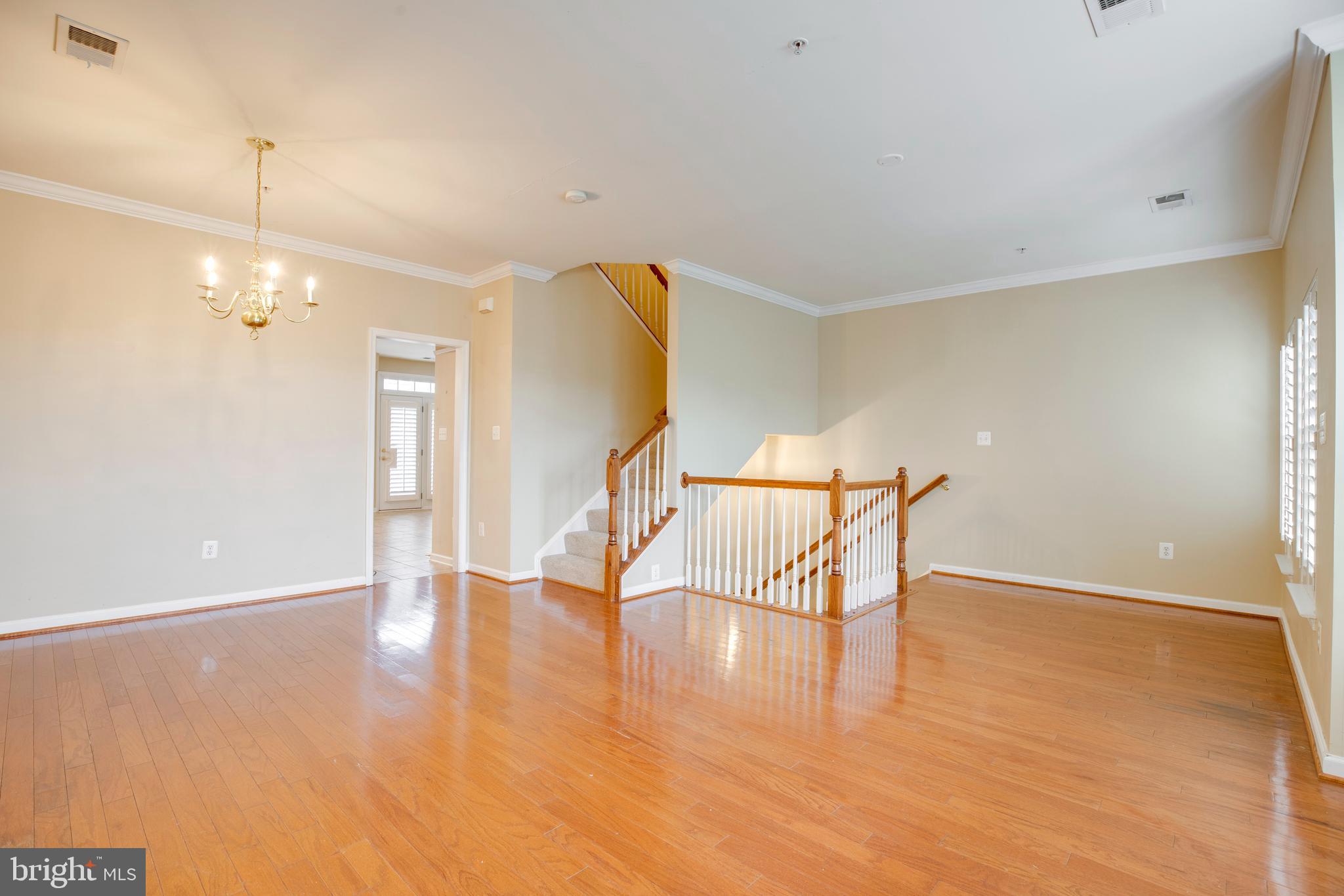 THE TOWNES AT VILLAGE PLACE - Residential