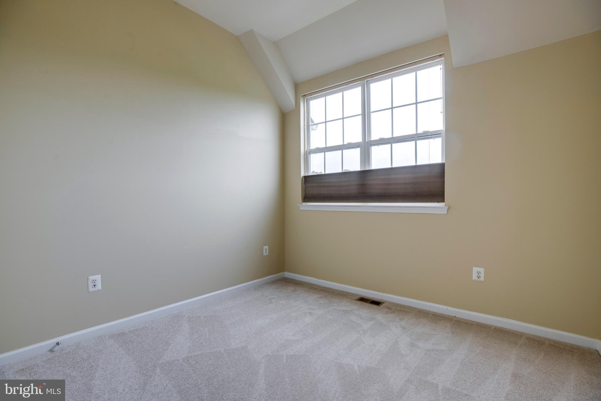 THE TOWNES AT VILLAGE PLACE - Residential