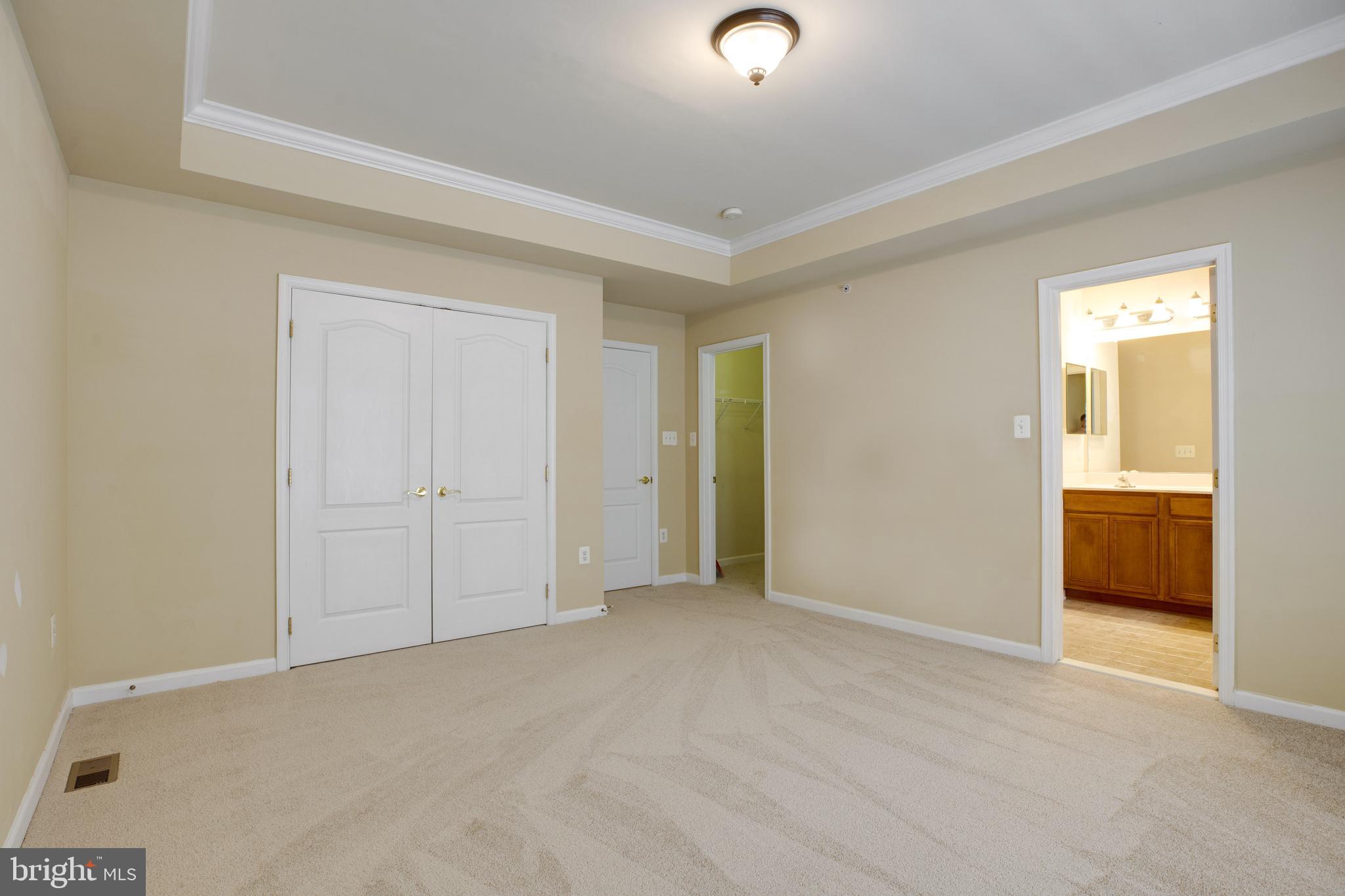 THE TOWNES AT VILLAGE PLACE - Residential