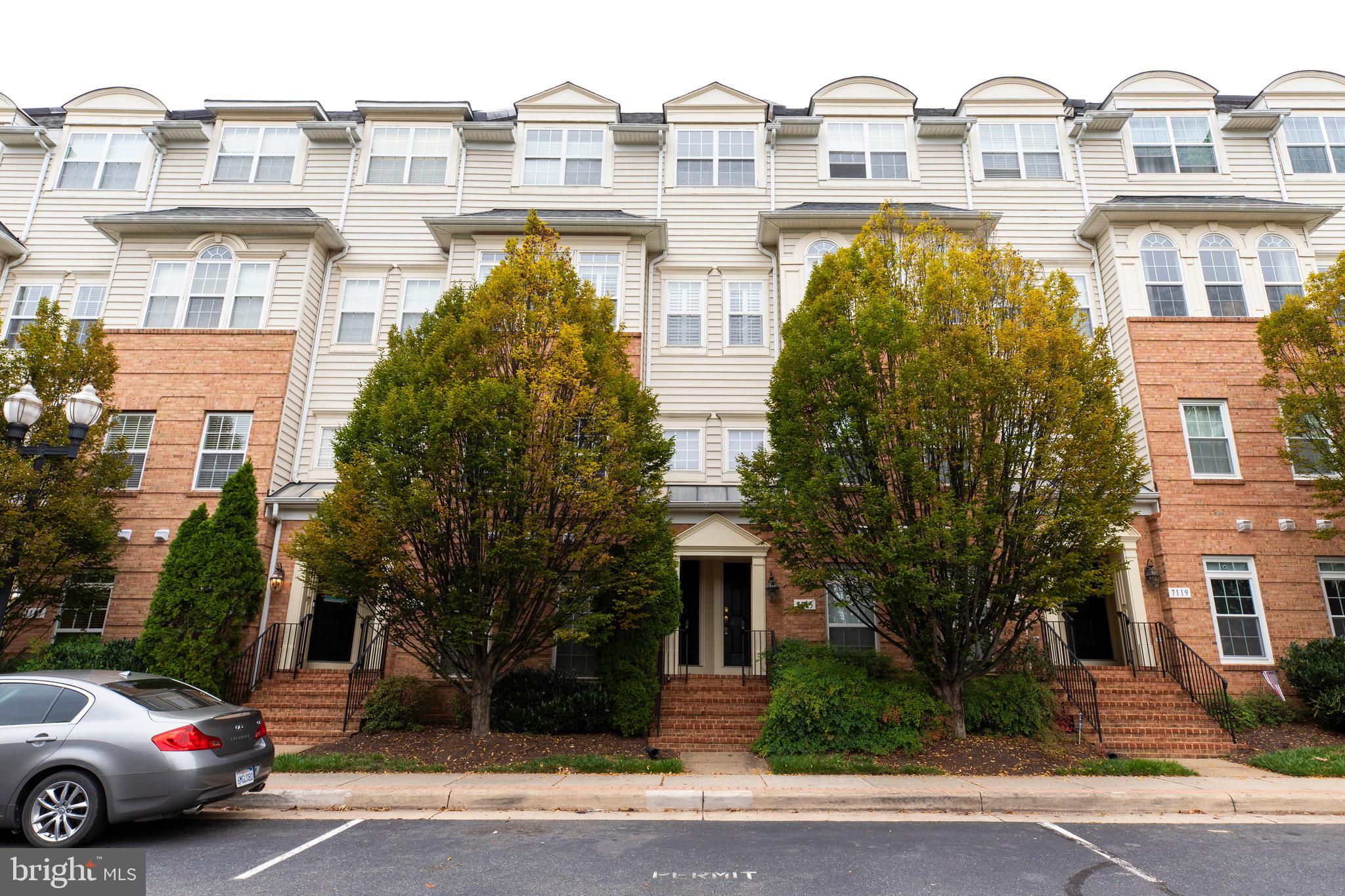 THE TOWNES AT VILLAGE PLACE - Residential