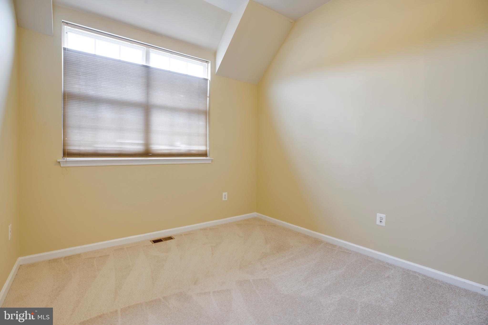 THE TOWNES AT VILLAGE PLACE - Residential