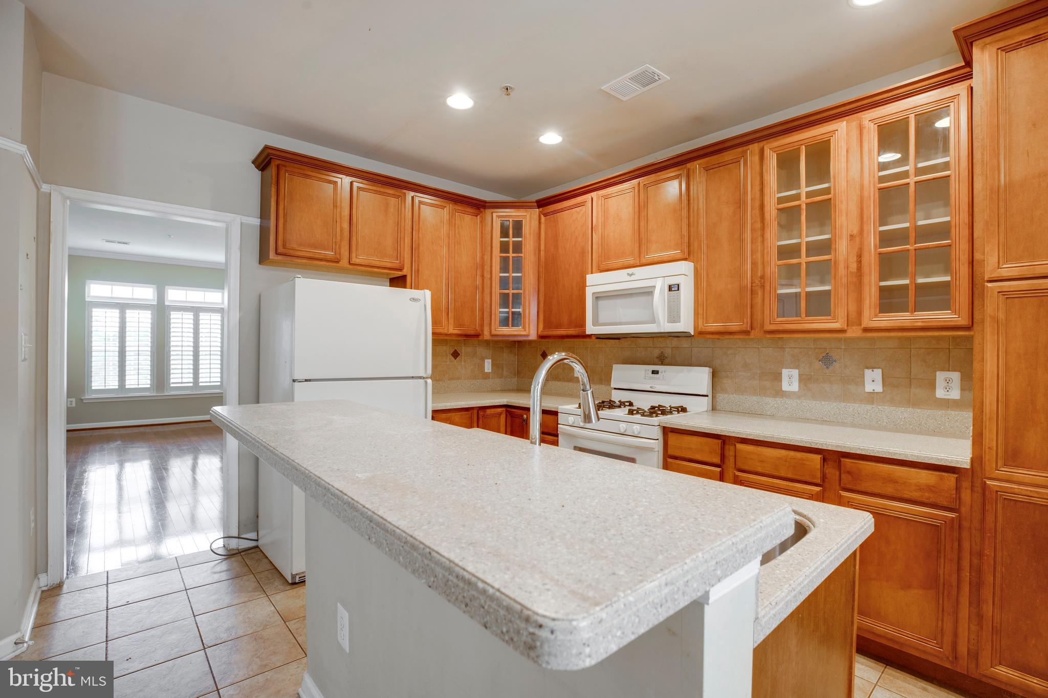 THE TOWNES AT VILLAGE PLACE - Residential