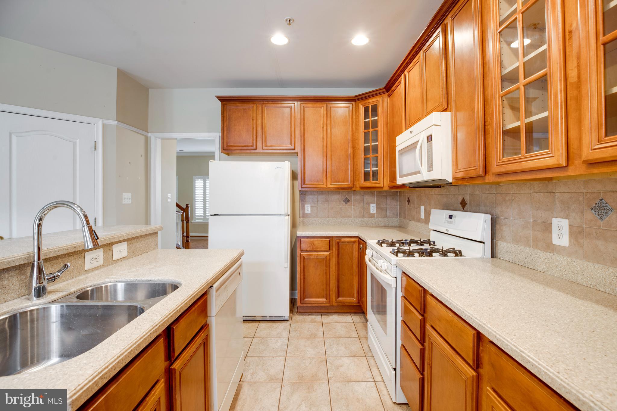 THE TOWNES AT VILLAGE PLACE - Residential