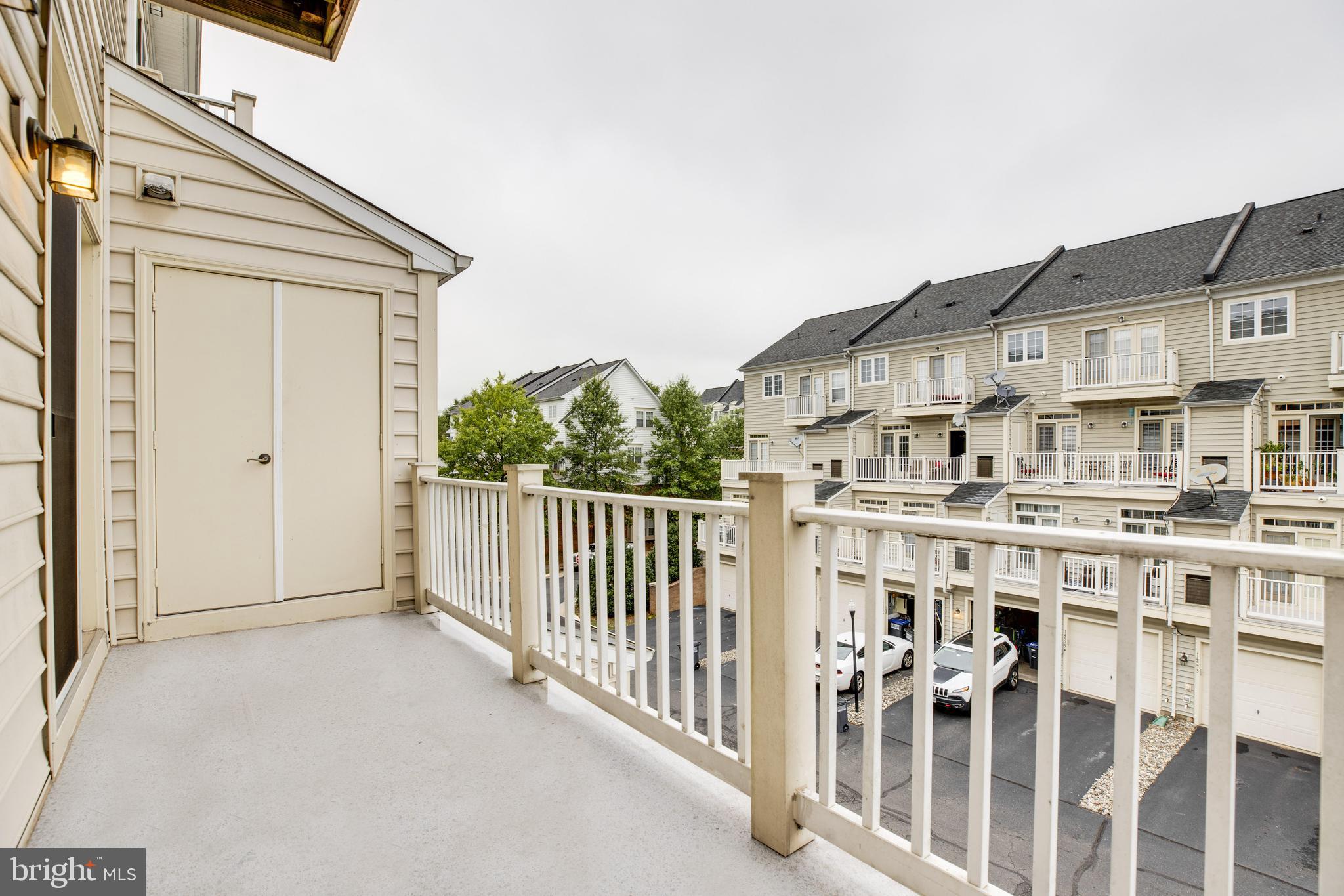 THE TOWNES AT VILLAGE PLACE - Residential