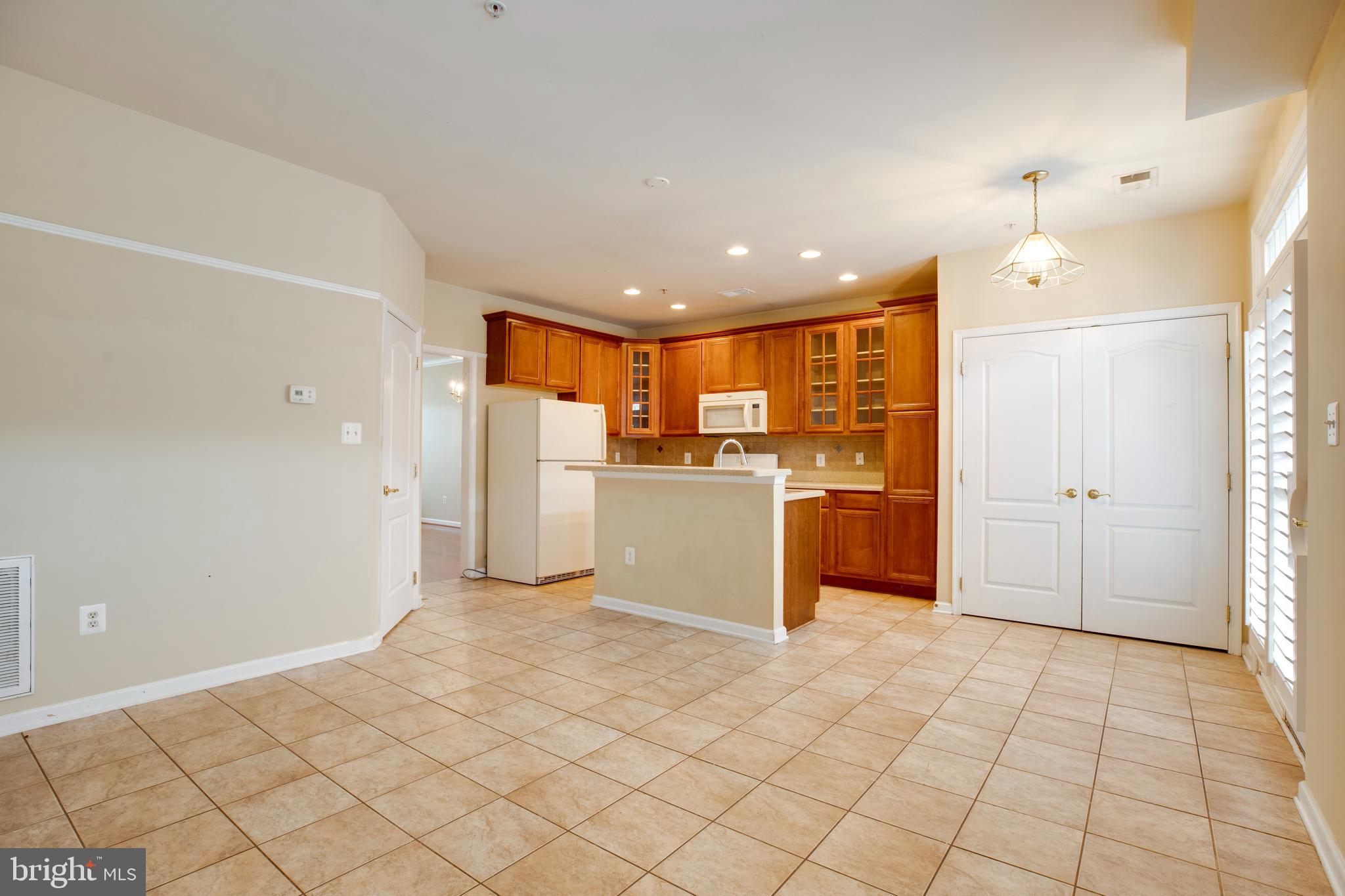 THE TOWNES AT VILLAGE PLACE - Residential