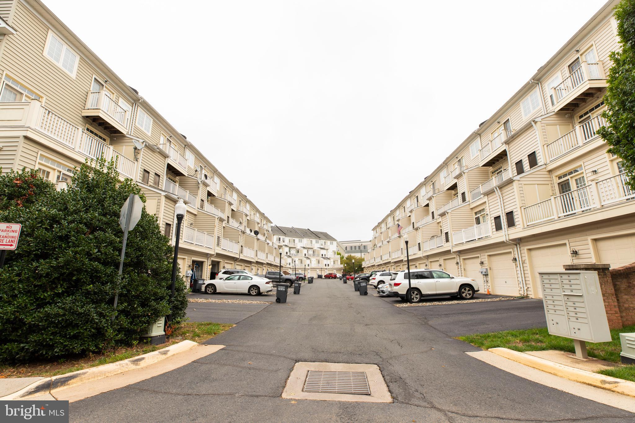 THE TOWNES AT VILLAGE PLACE - Residential